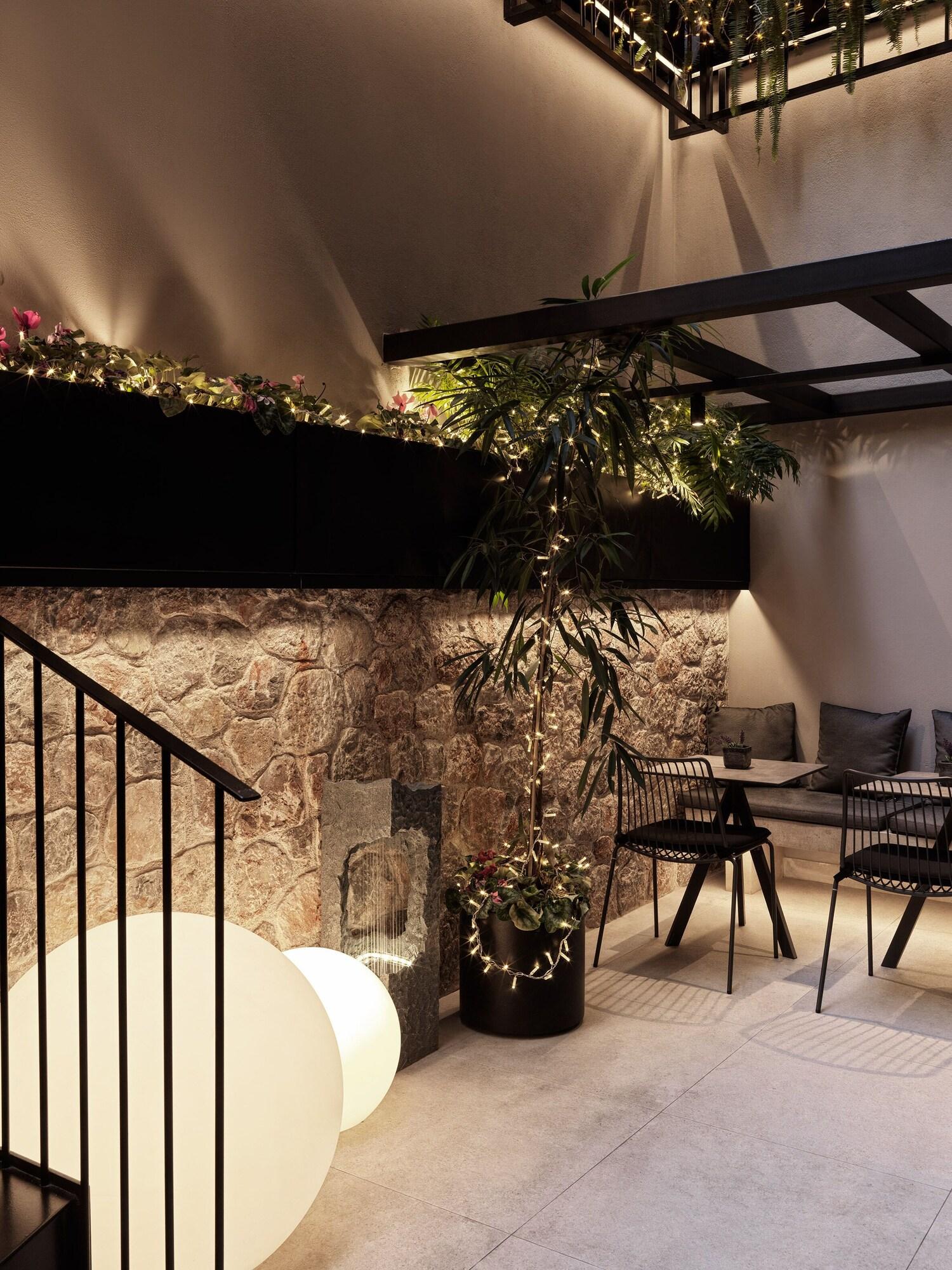 Double Superior King Bed