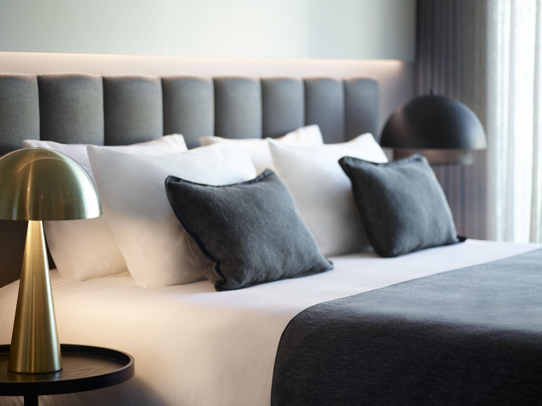 Double Classic King Bed