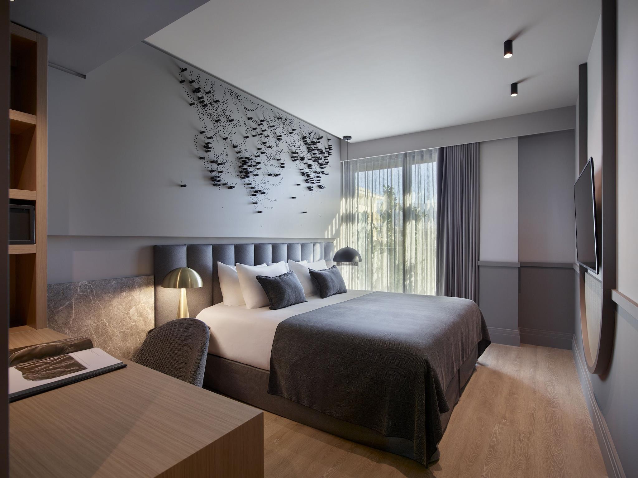 Double Superior King Bed