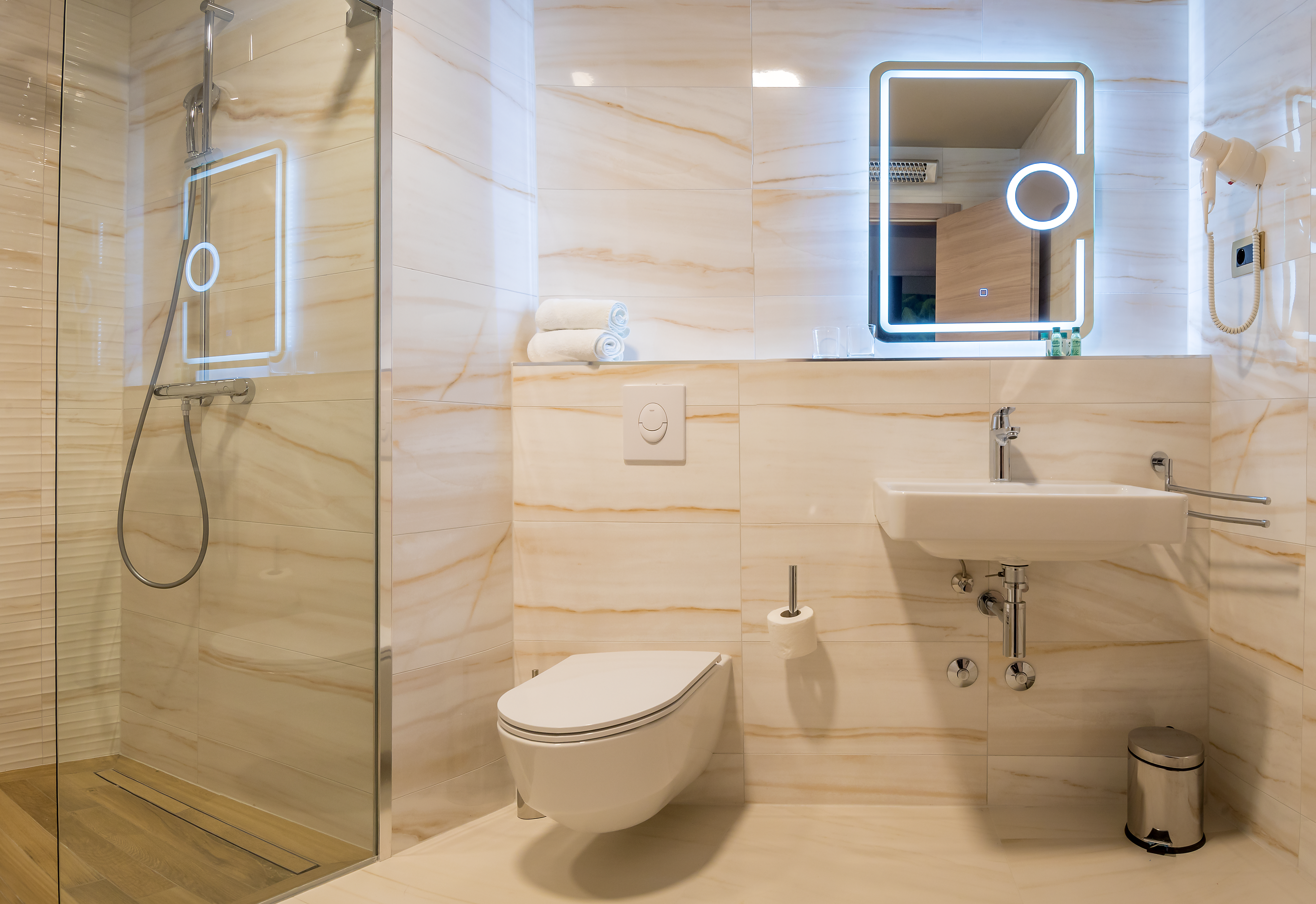 Double Deluxe with Jacuzzi