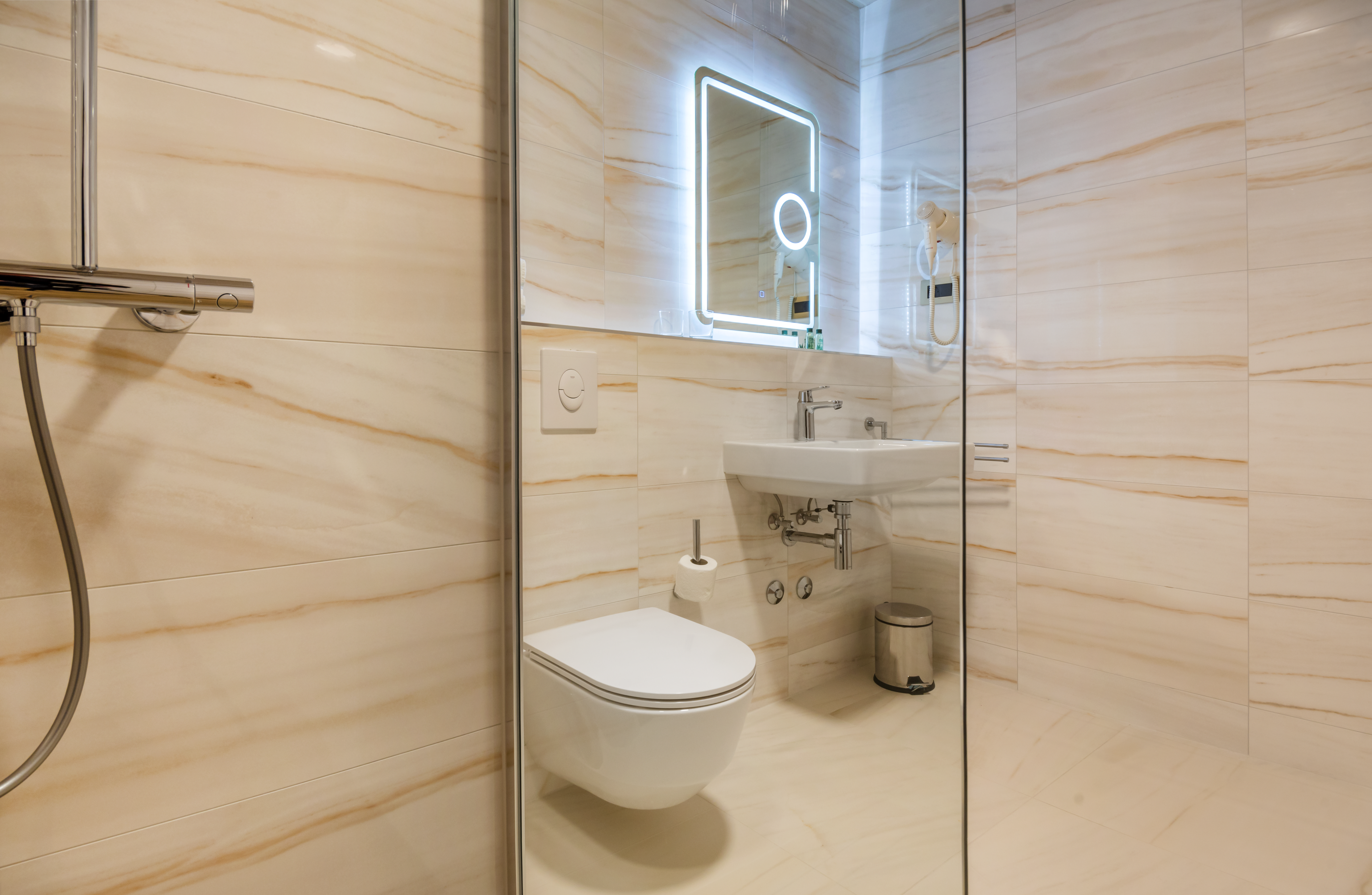 Double Deluxe with Jacuzzi