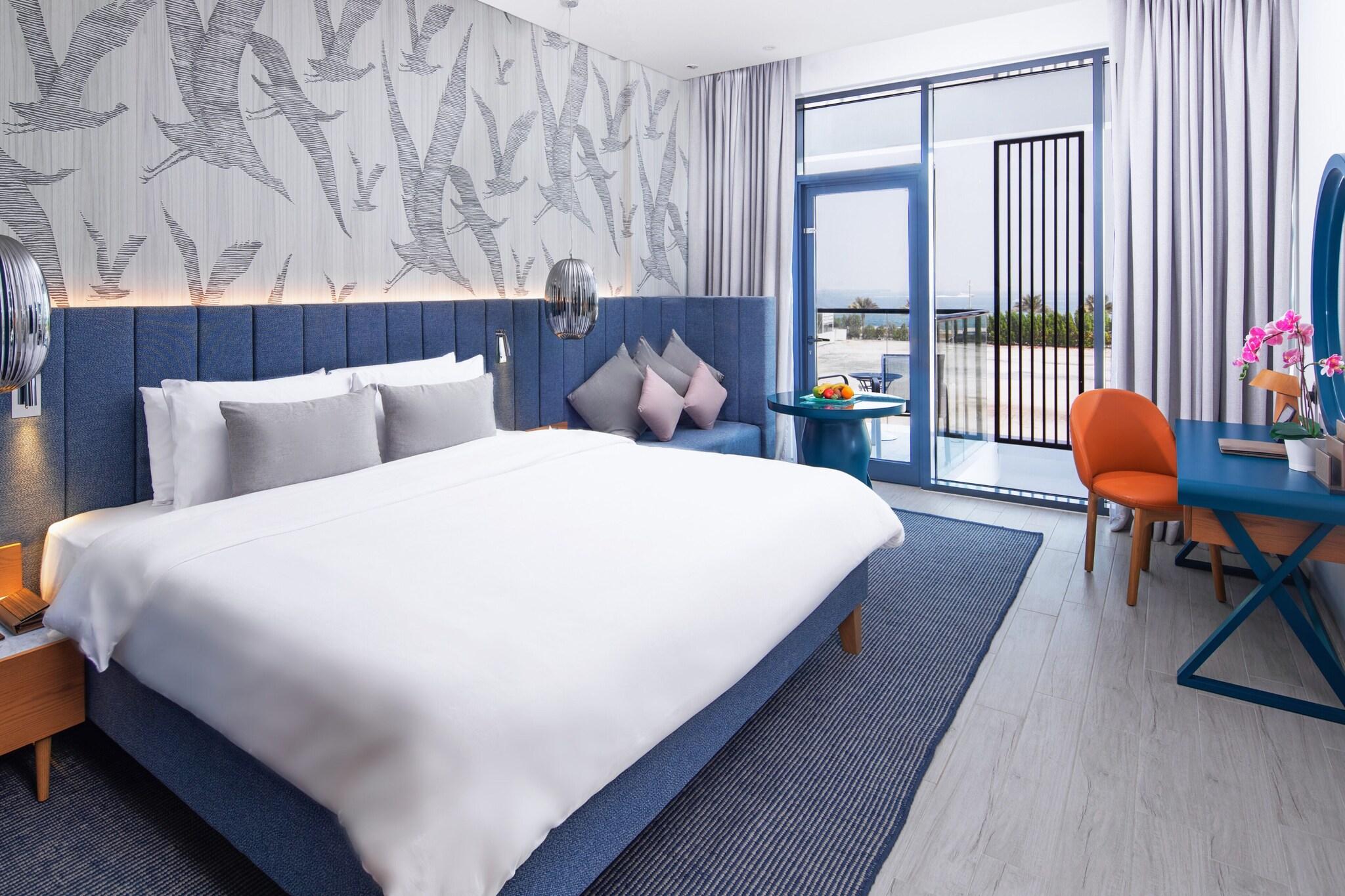 Double Deluxe Queen Bed