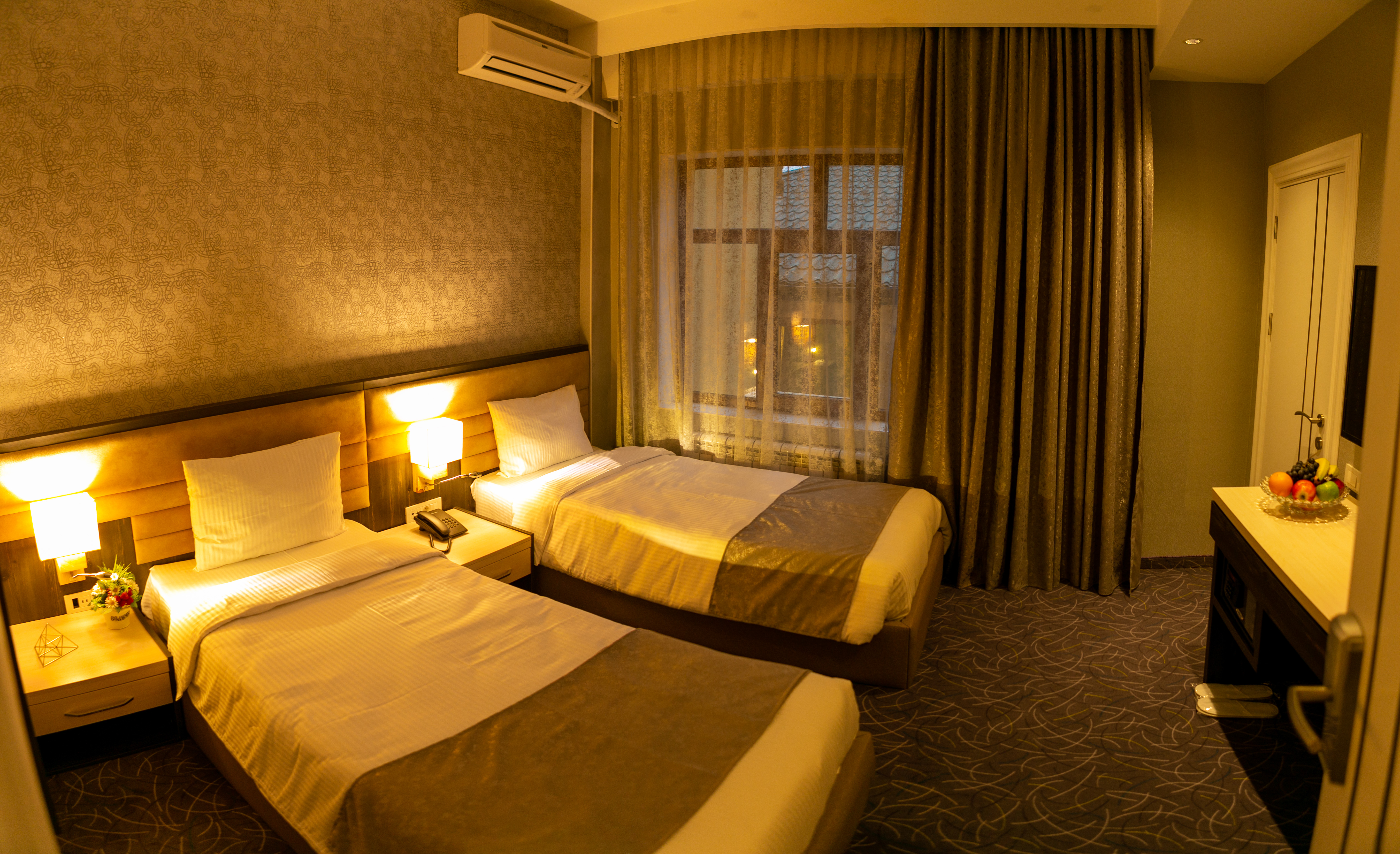 Quadruple Connecting Room