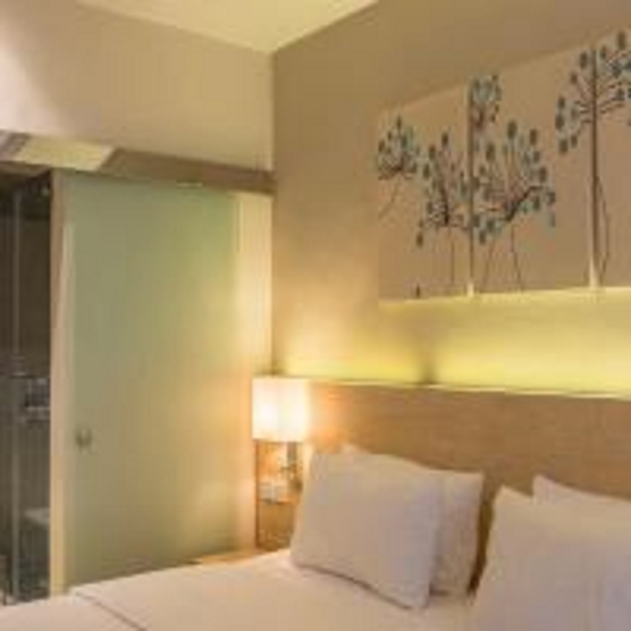 Double Deluxe King Bed