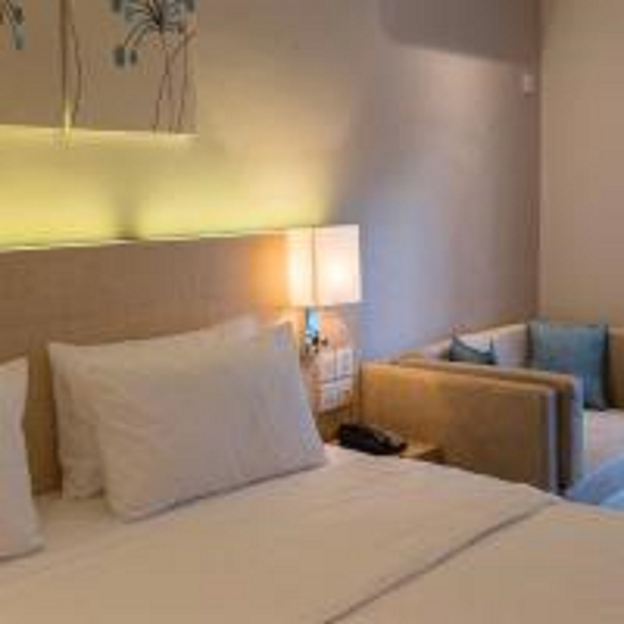 Double Deluxe King Bed