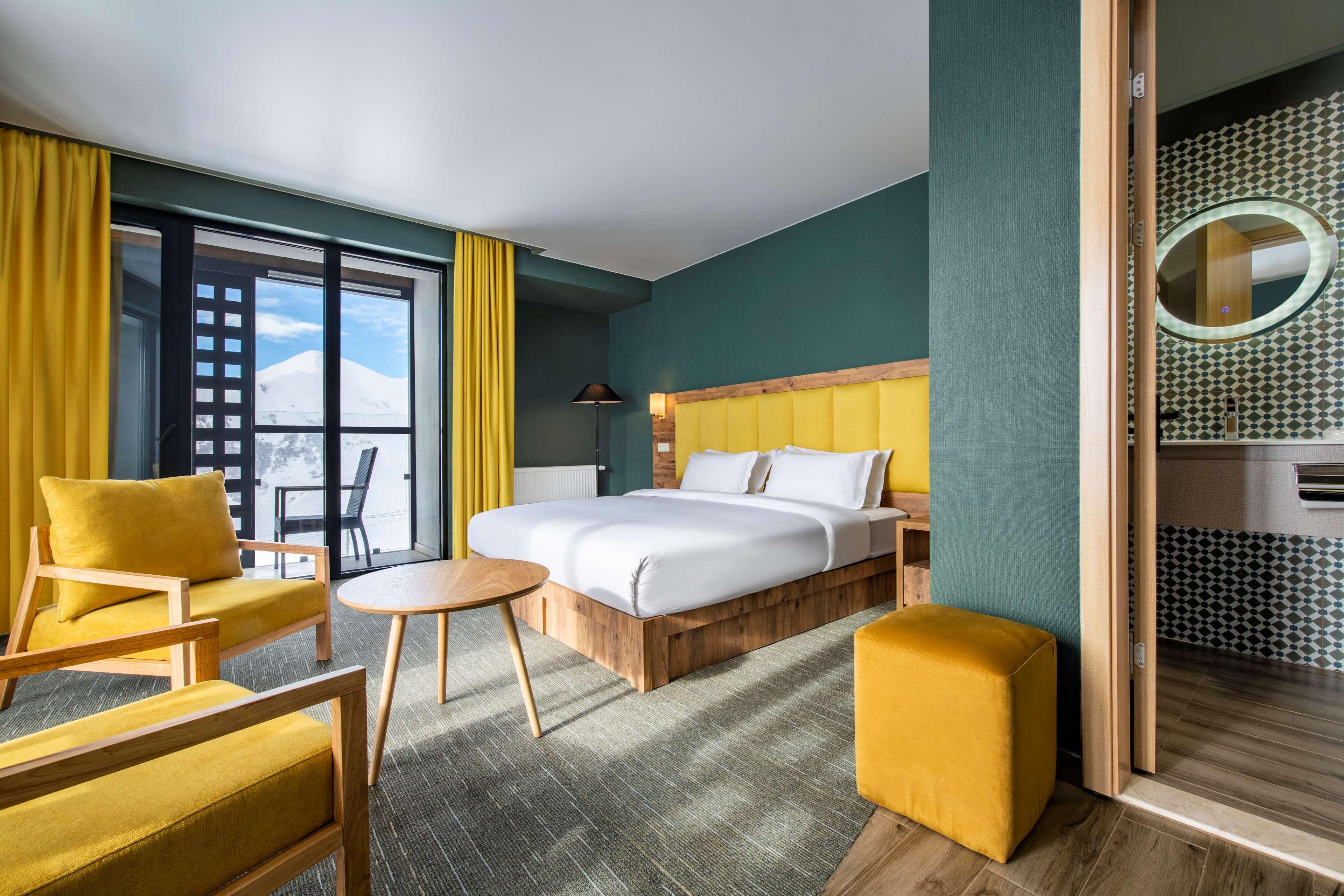 Family Room Connecting Room