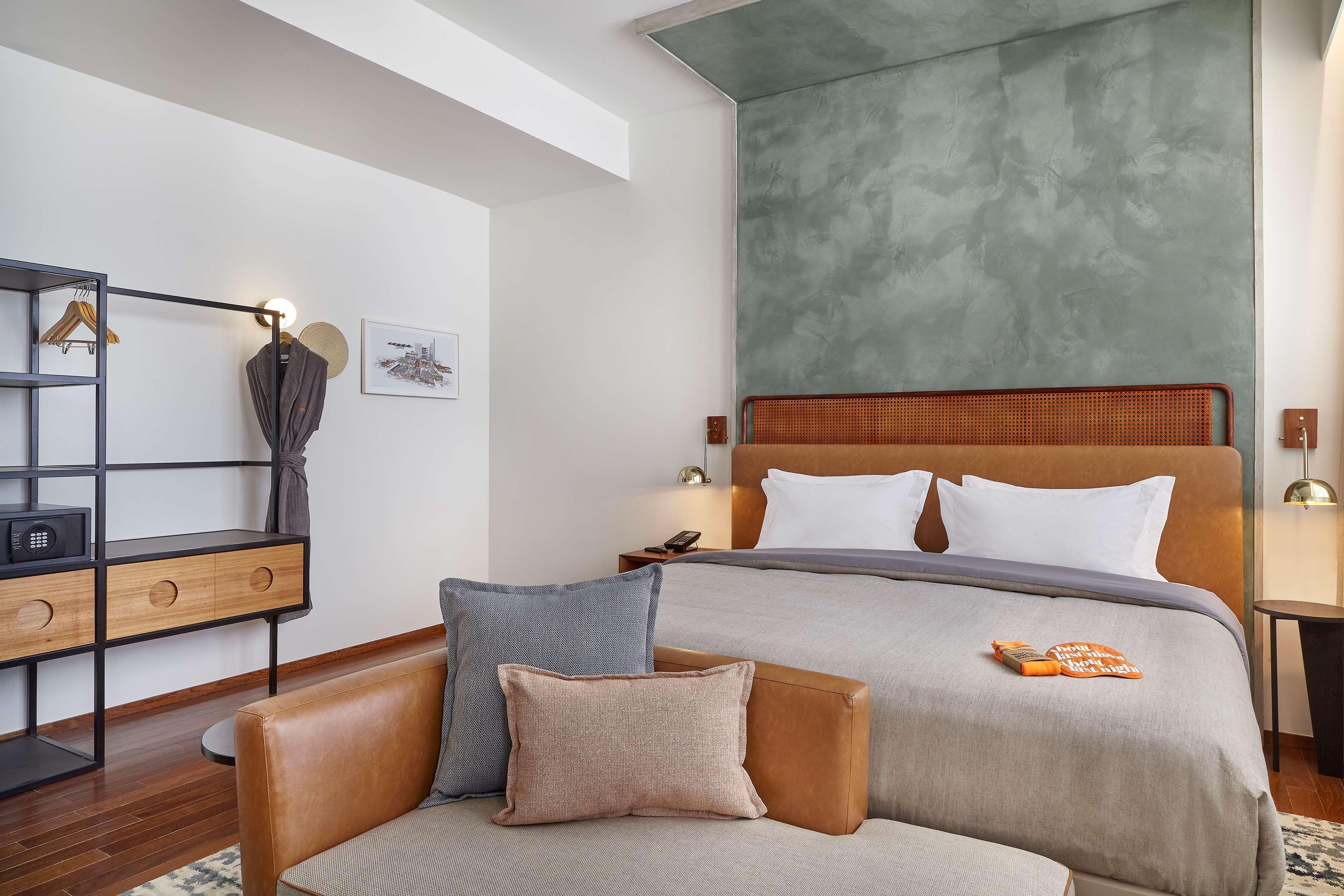 Double King Size Bed