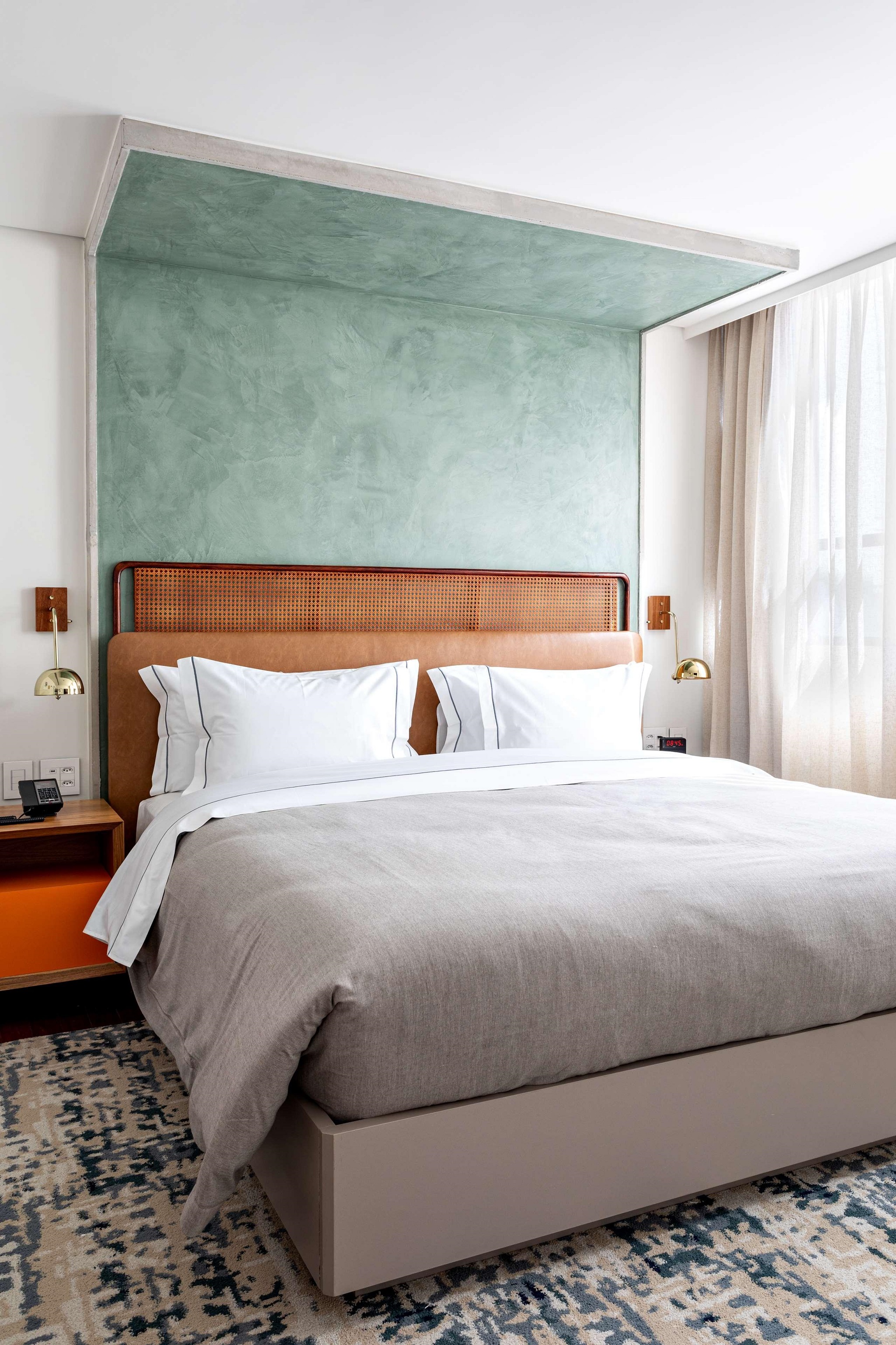 Single Premium King Bed