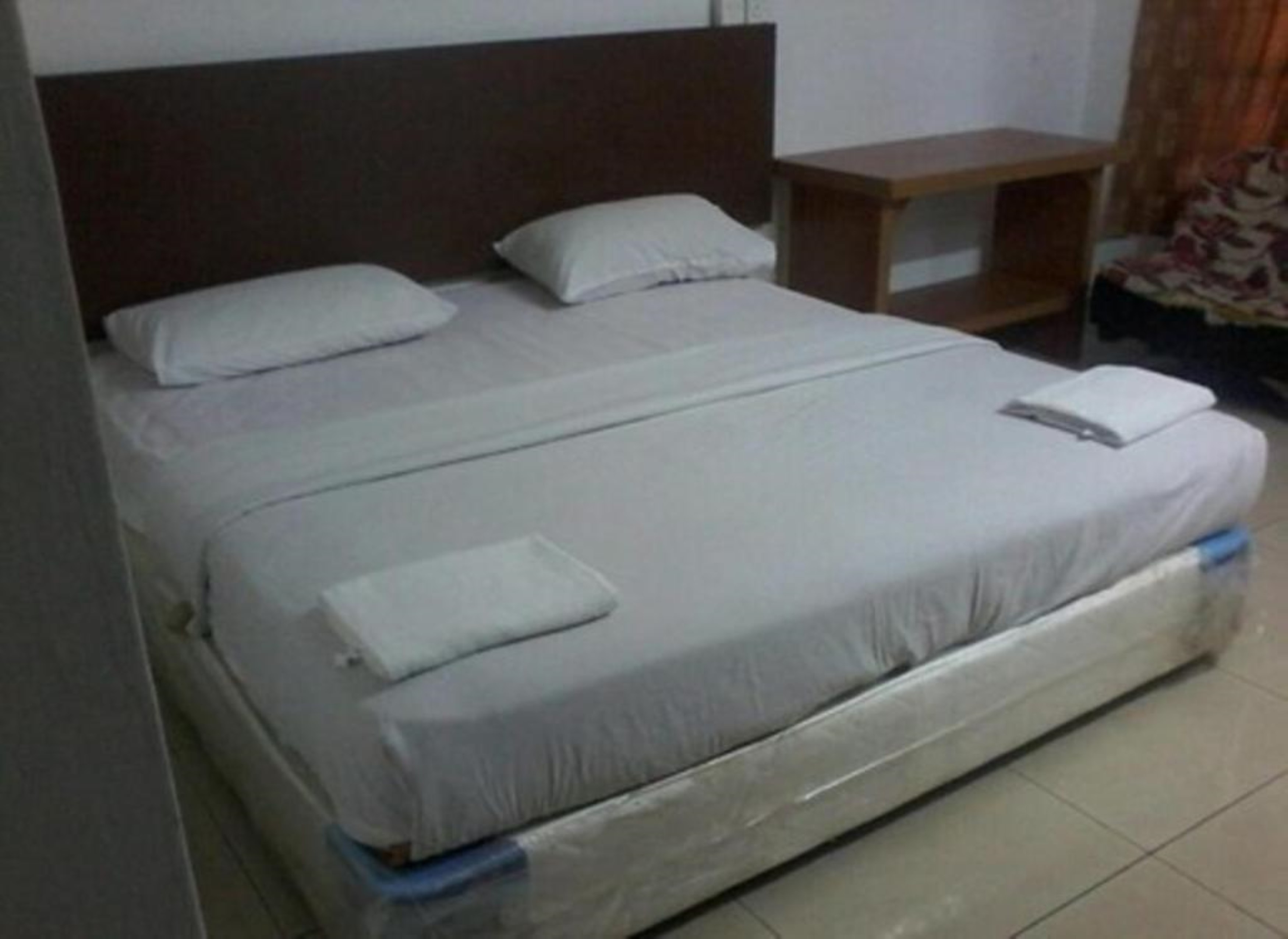 Double Queen Size Bed