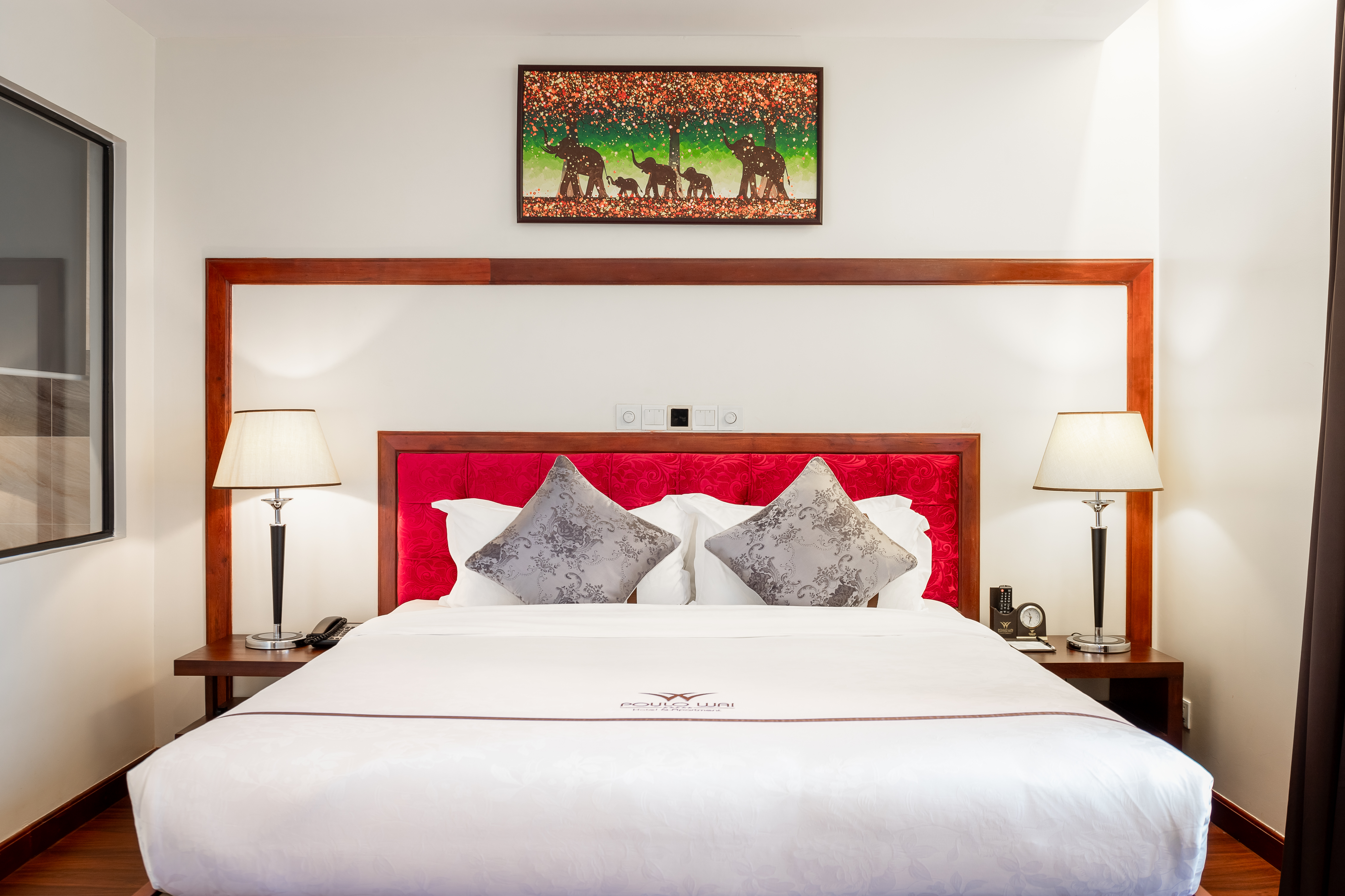 Single Executive King Bed