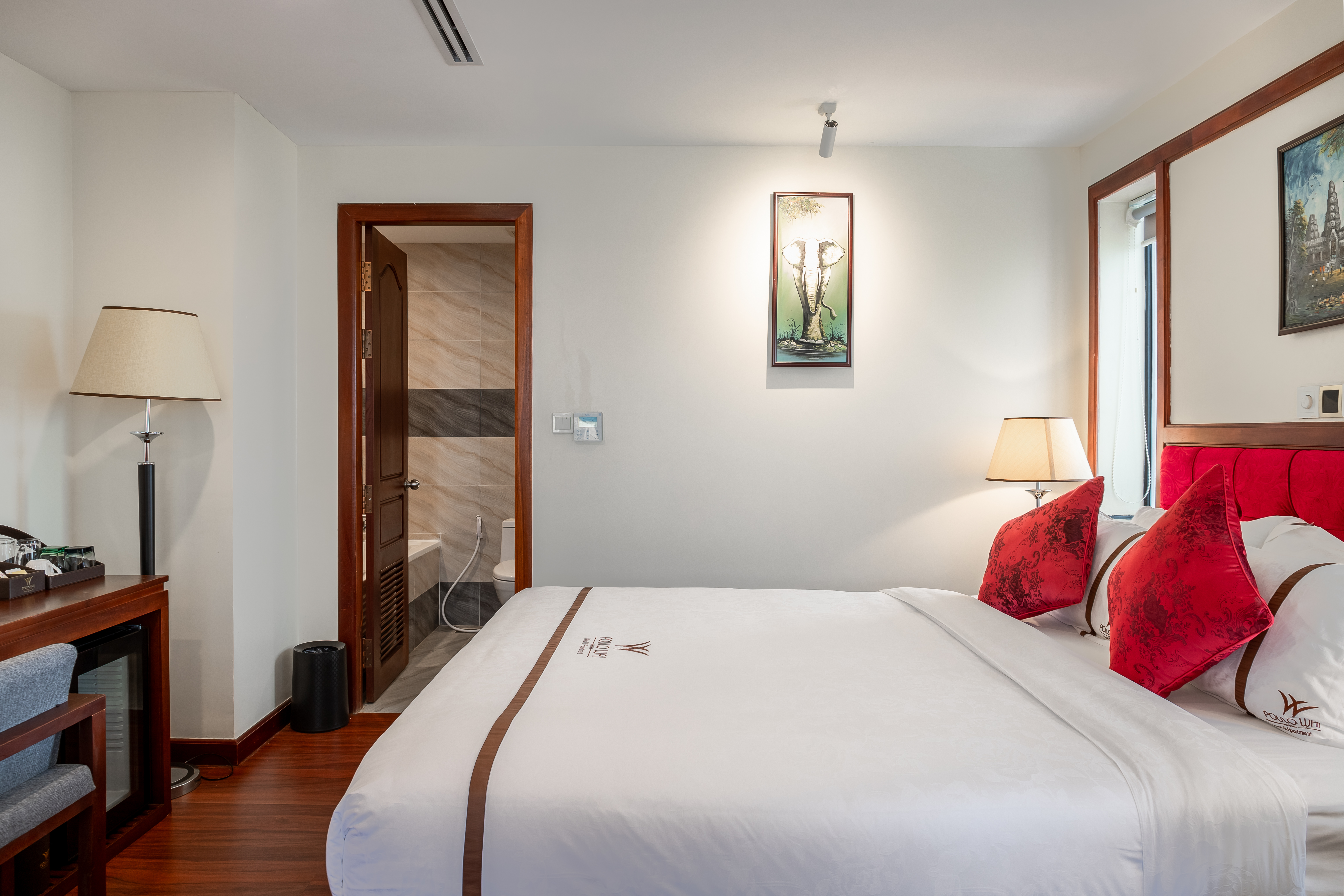 Double Deluxe King Bed