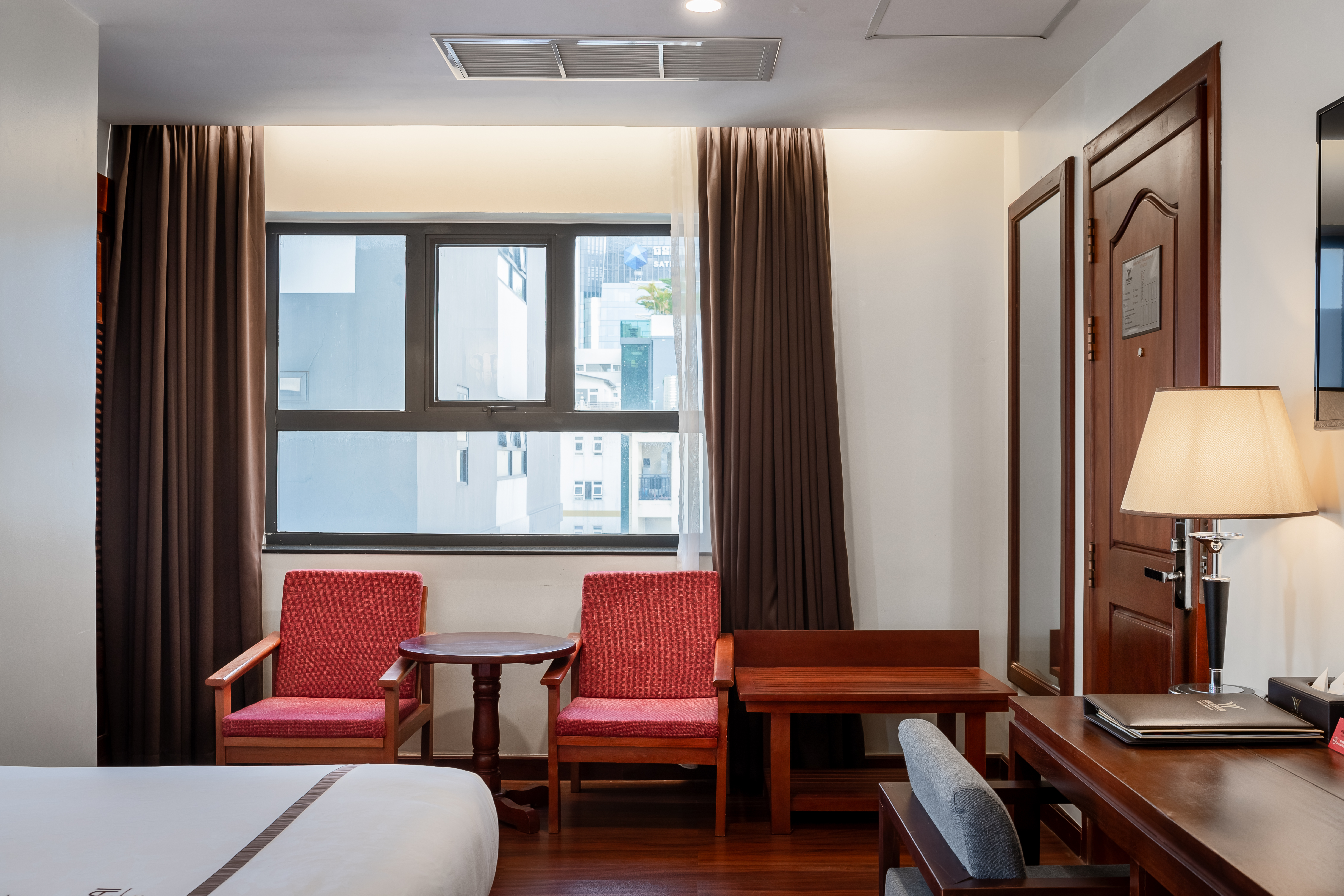 Double Deluxe King Bed