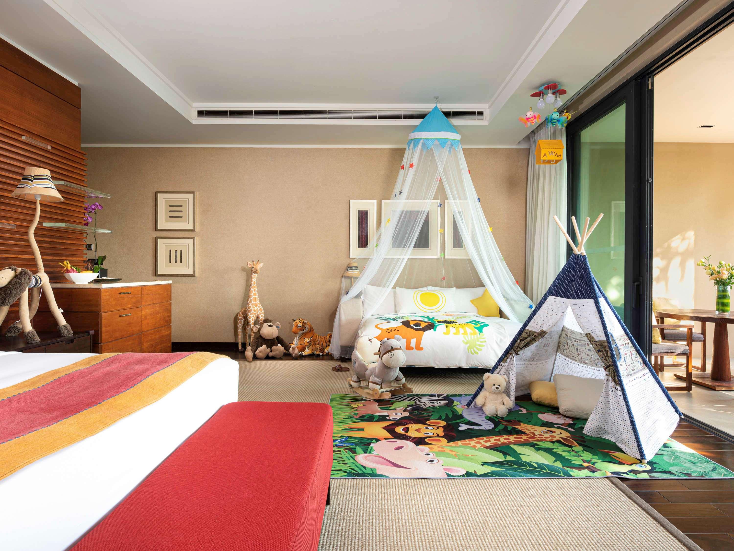 Family Room Standard