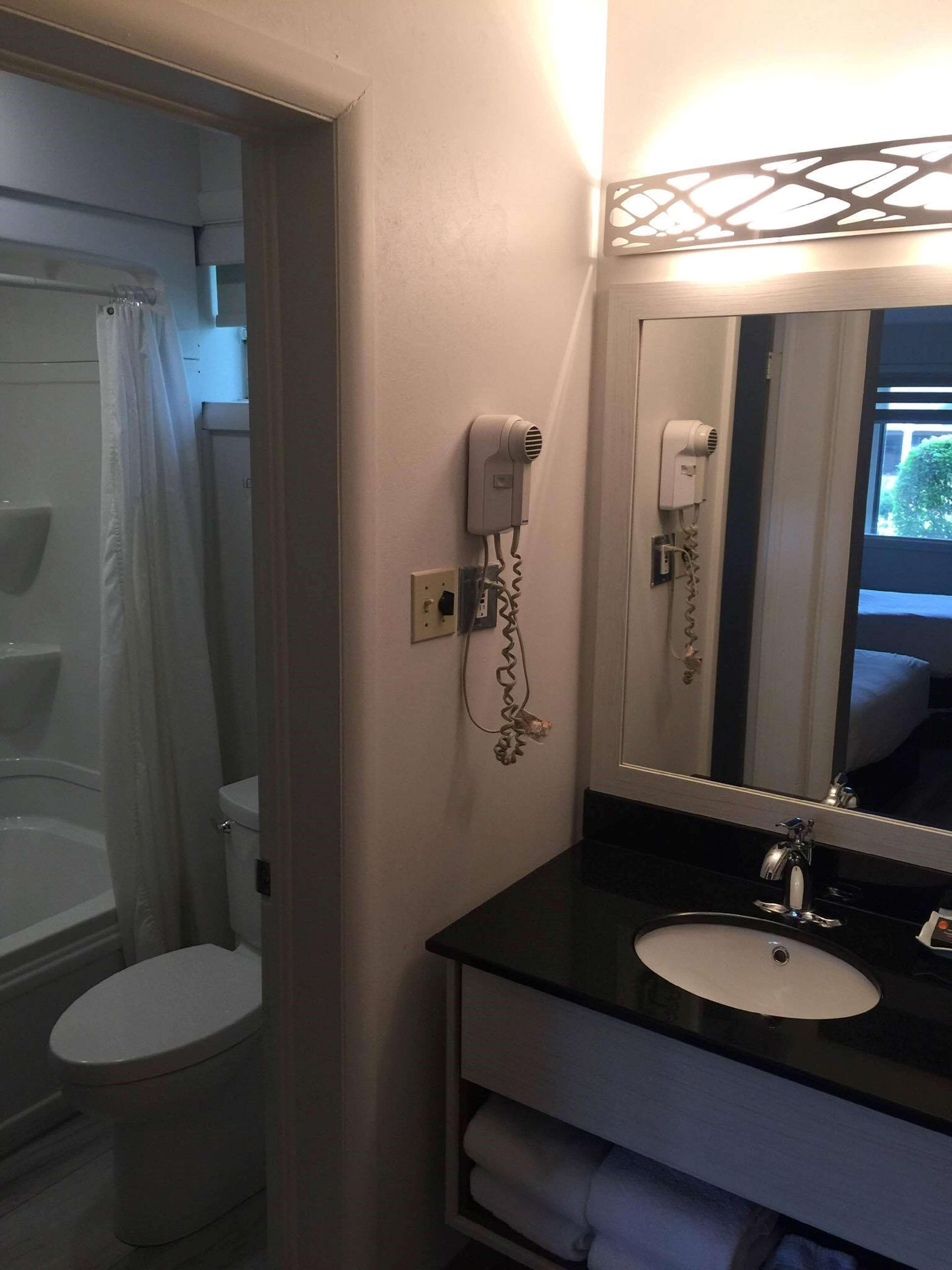 Suite Two Double Beds Non Smoking