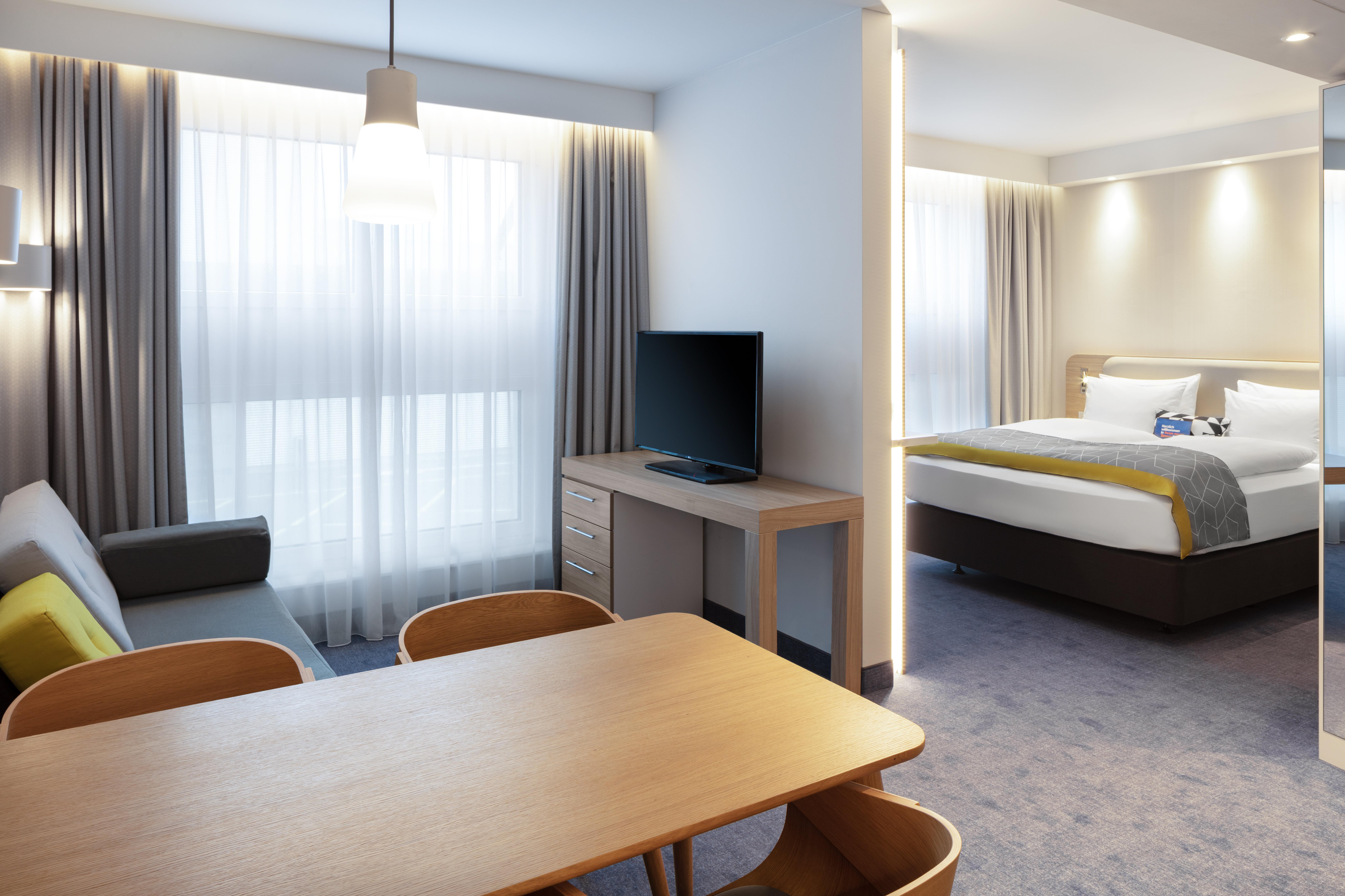 Suite Queen Size Bed