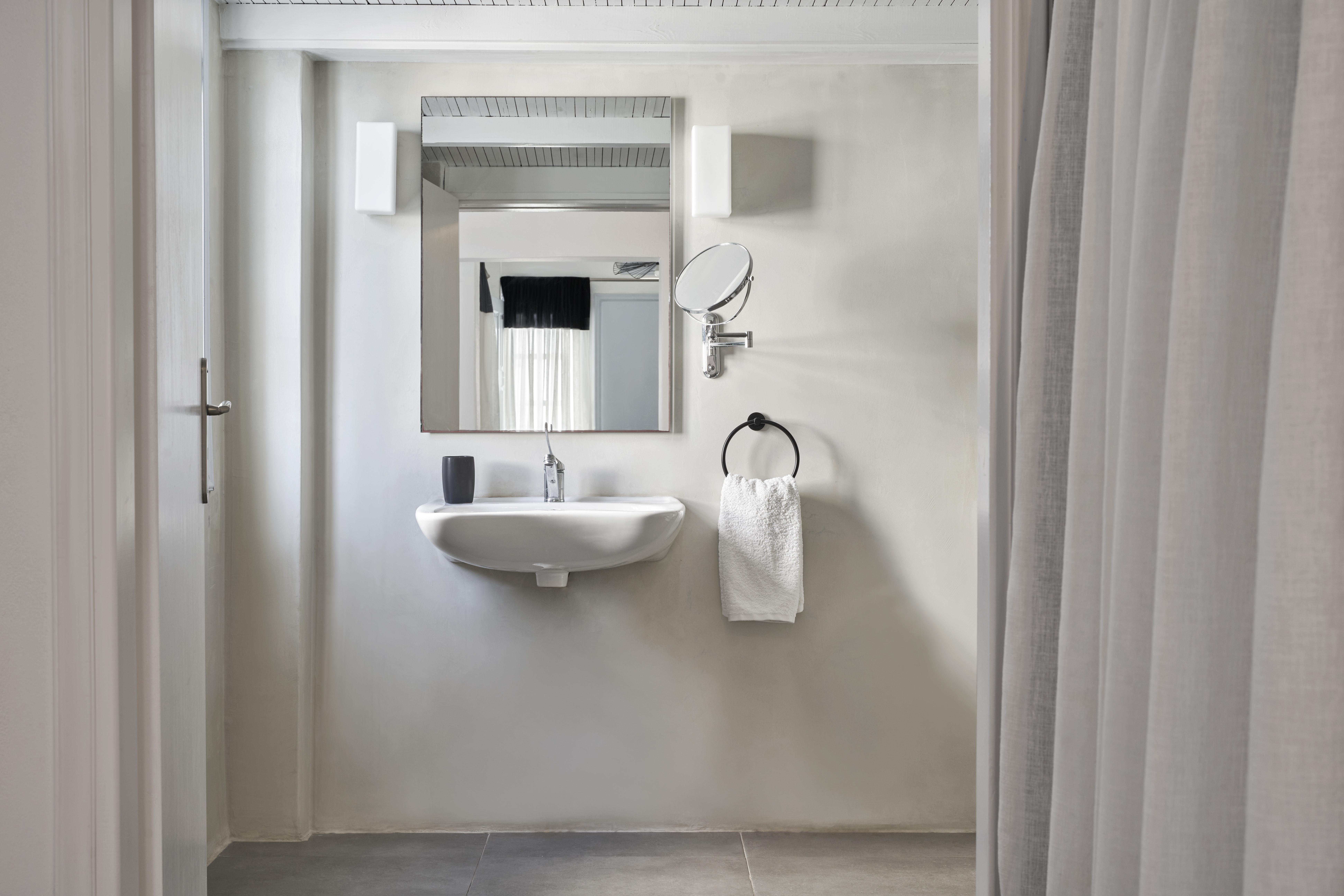 Double Accessible Superior