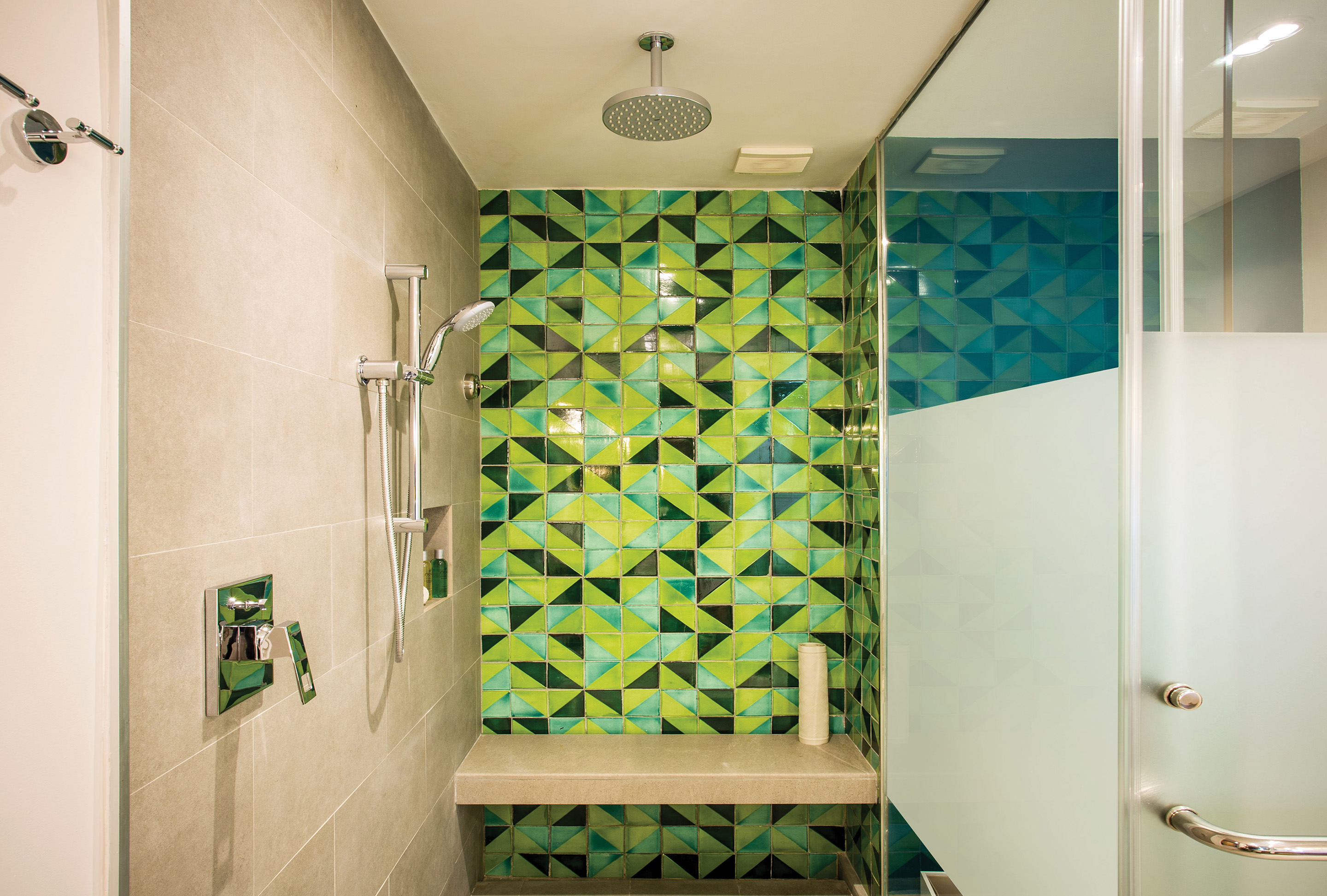 Suite Partial Ocean View King Bed