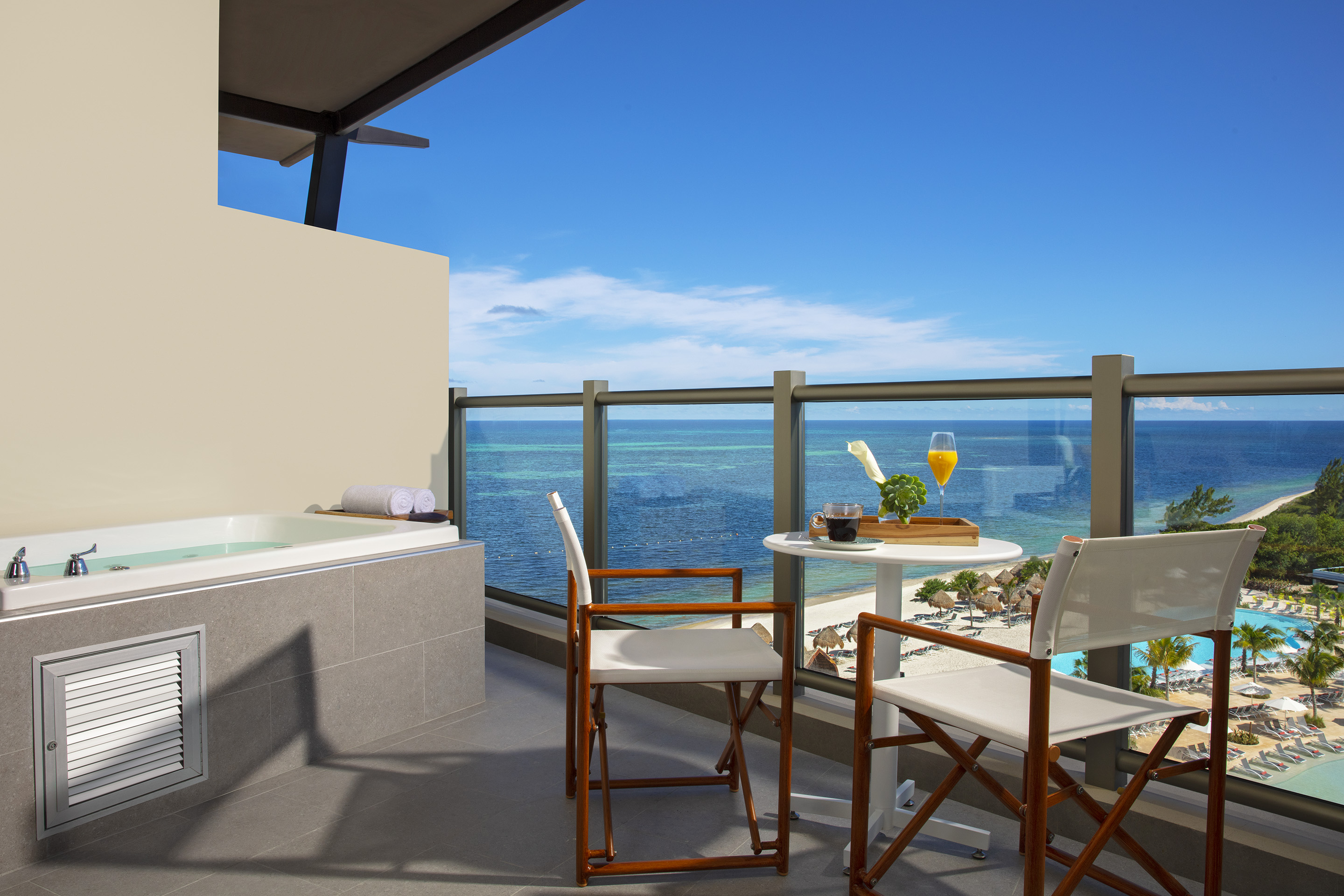 Suite Ocean View Two Double Beds