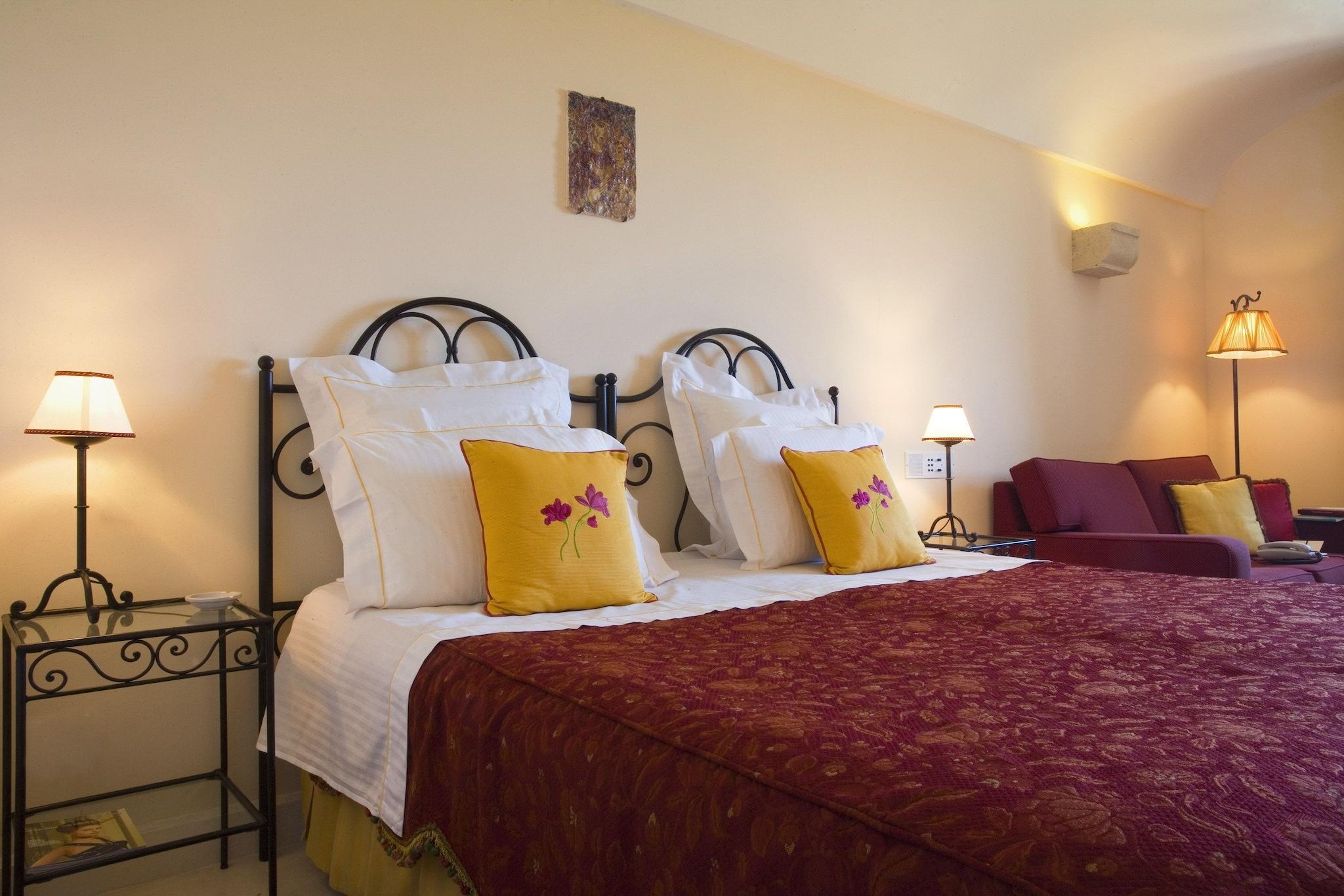 Double Deluxe King Bed