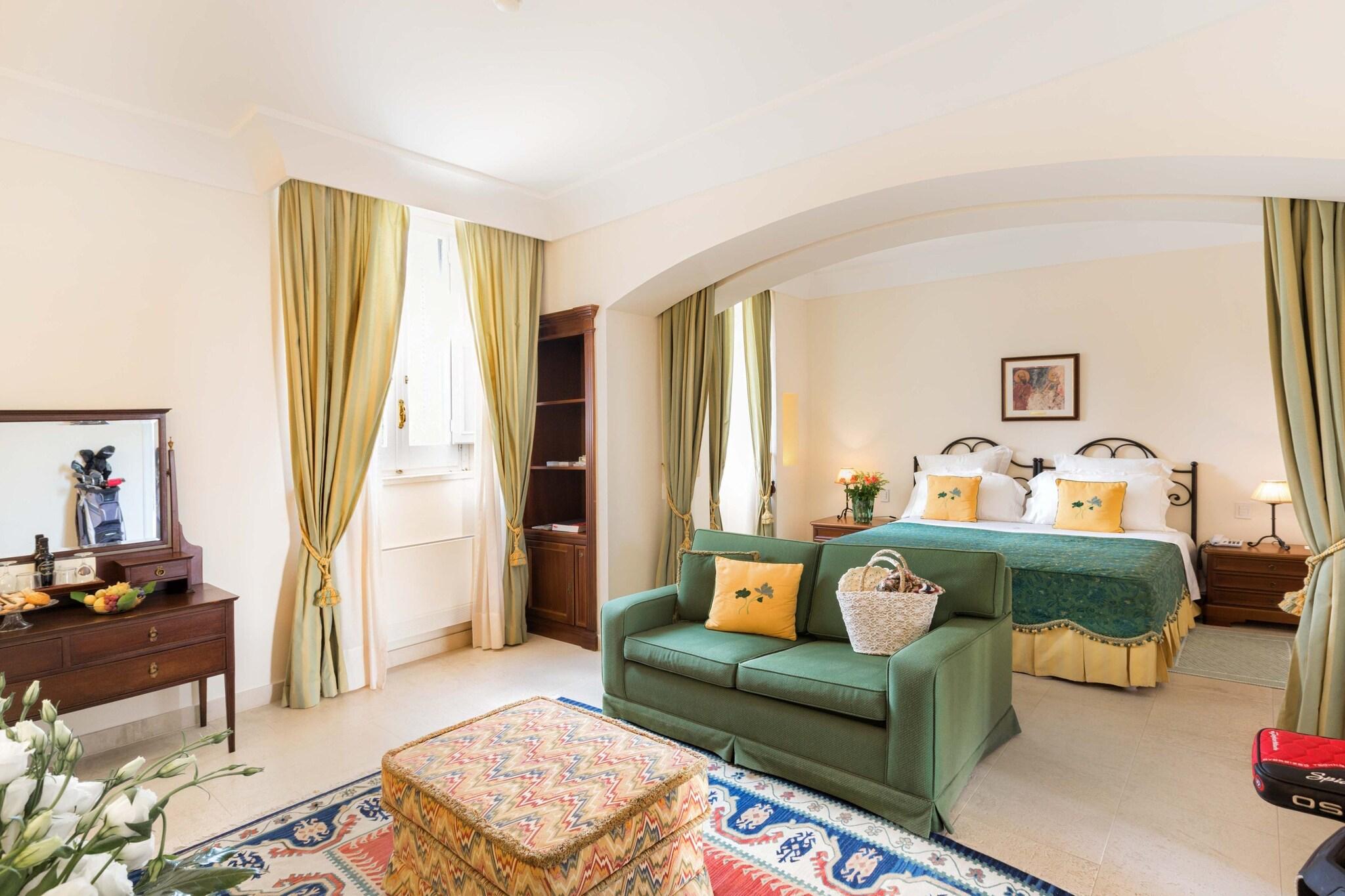 Studio King Size Bed