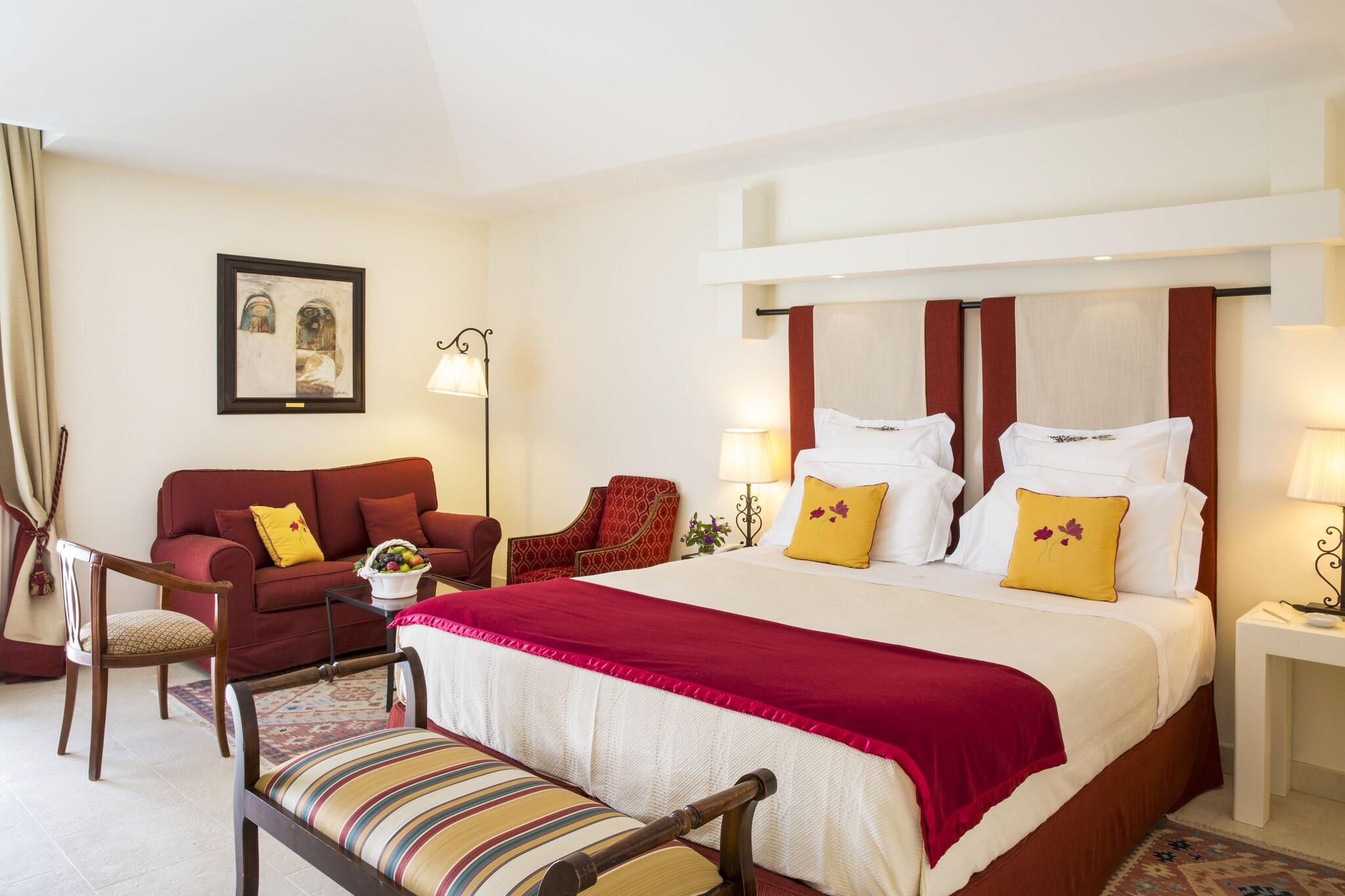 Studio King Size Bed