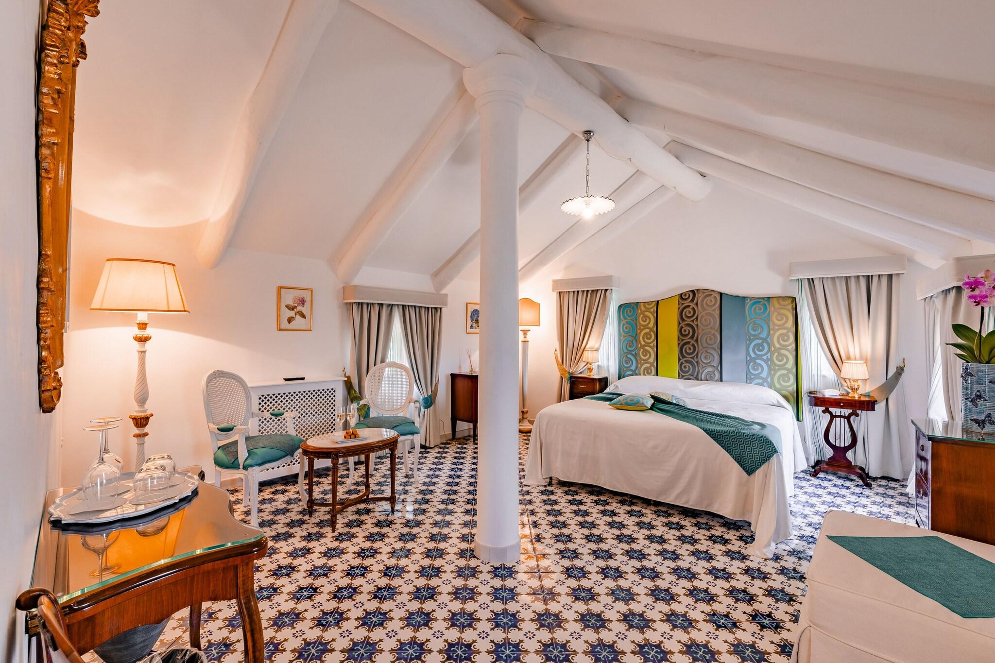 Junior Suite Sea View King Bed