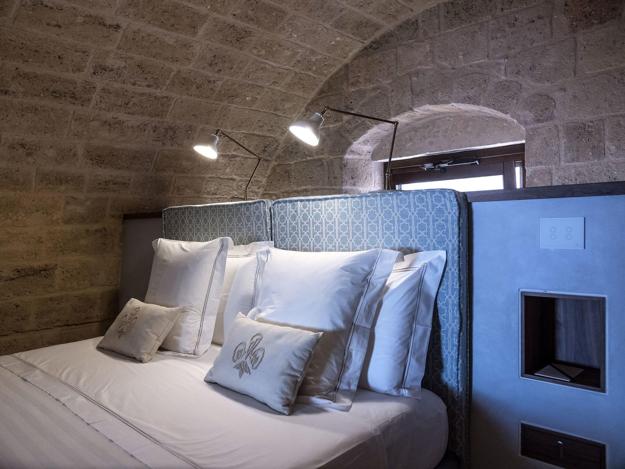 Double King Size Bed