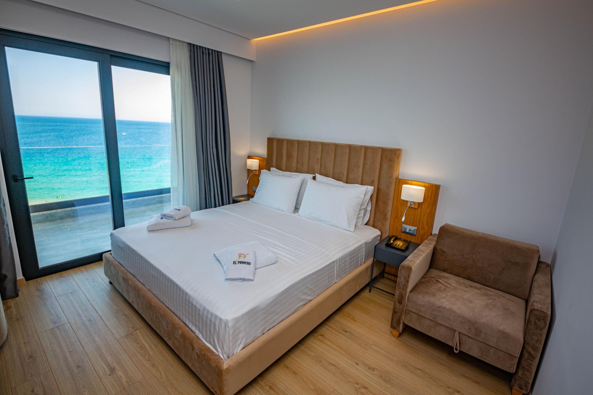 Triple Deluxe King Bed