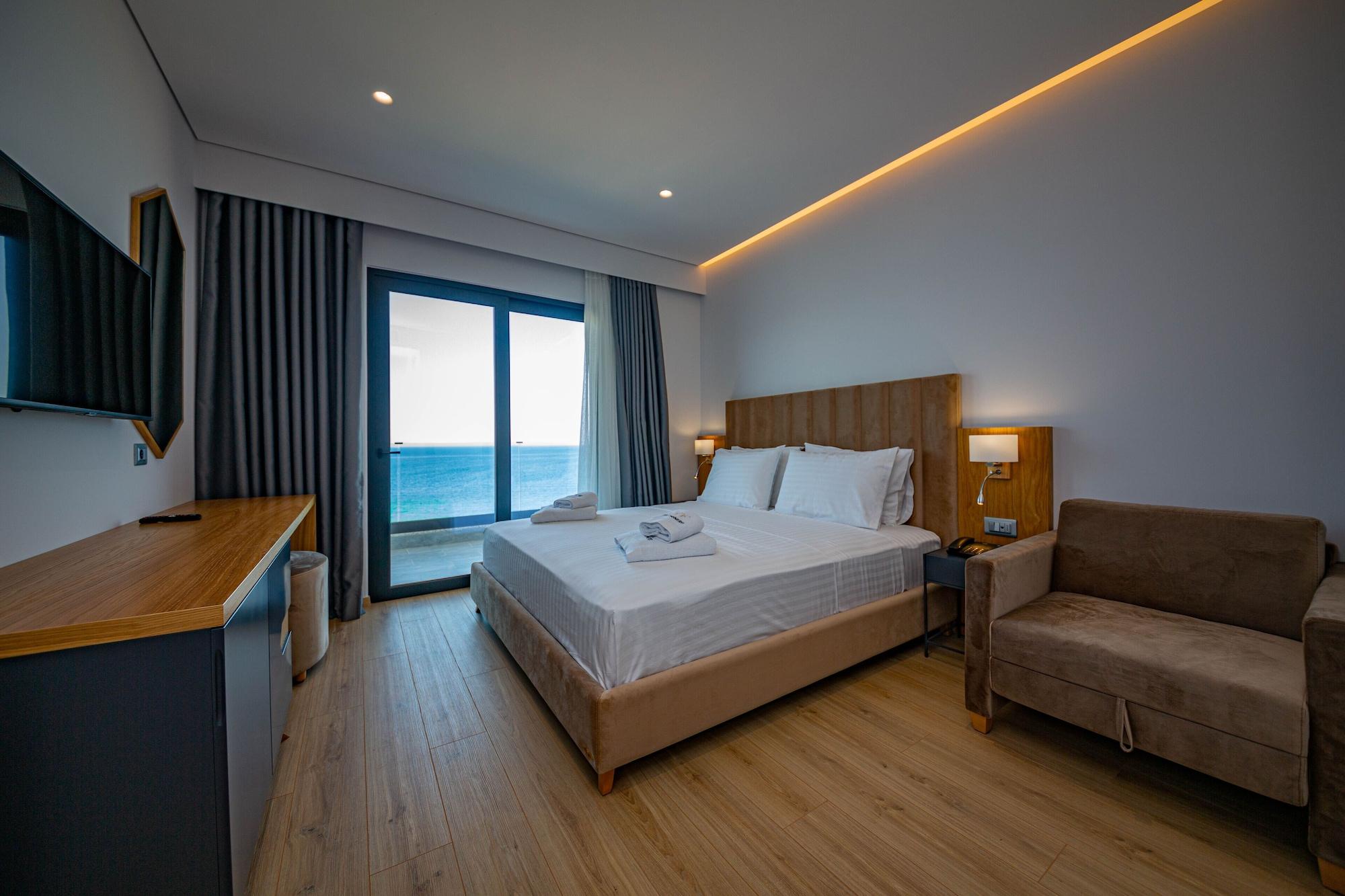 Triple Deluxe King Bed