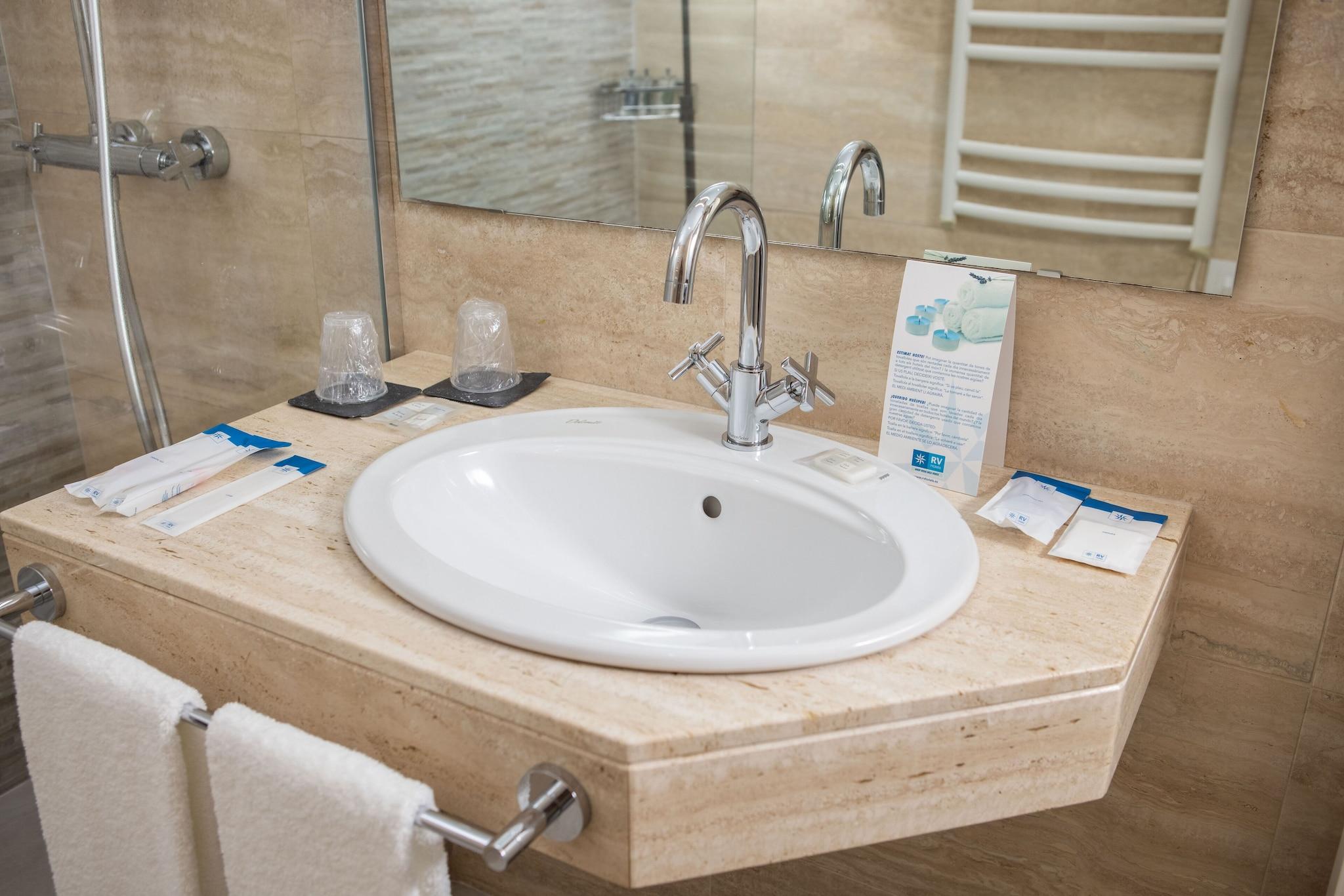 Double Superior Queen Bed