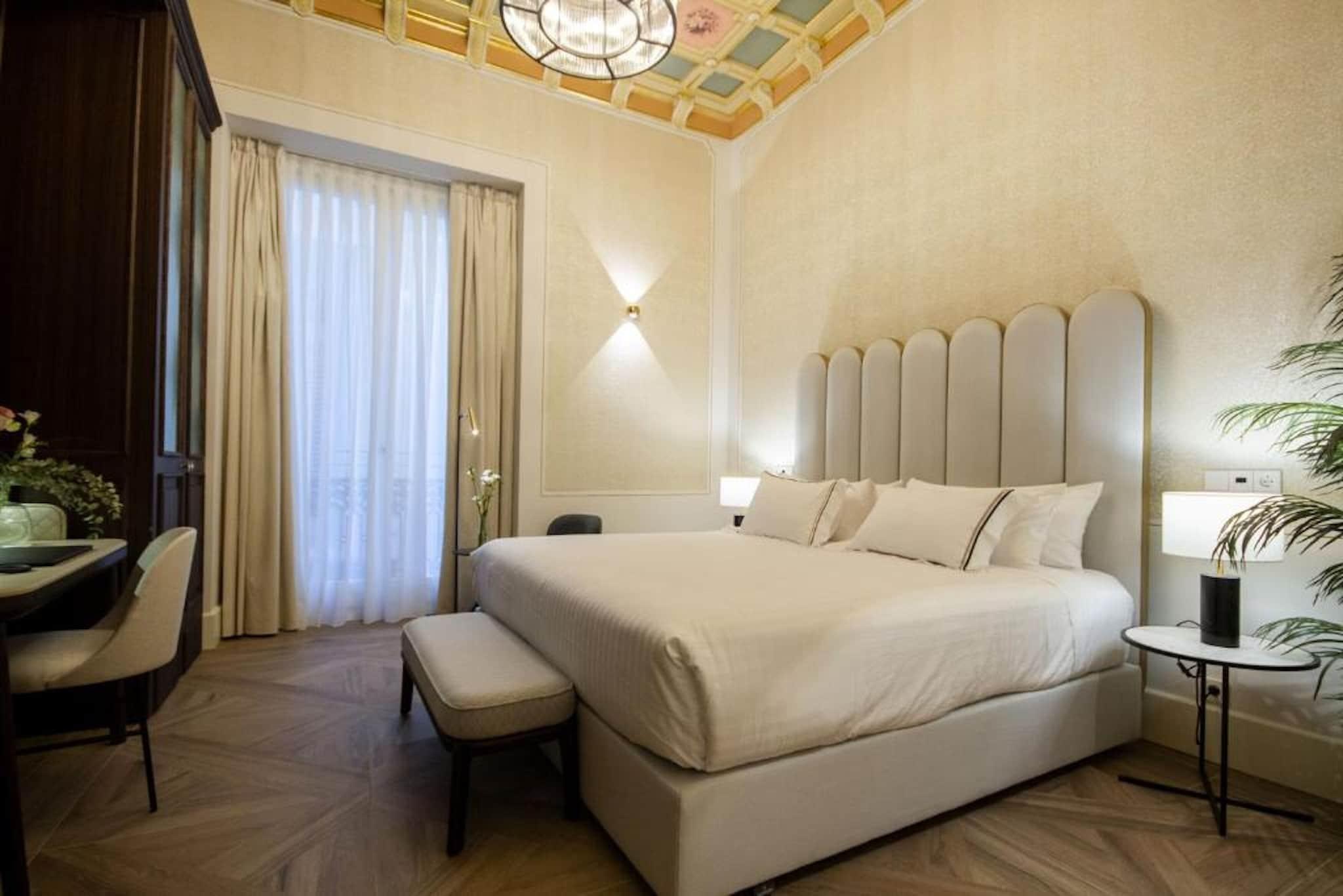 Double Queen Size Bed