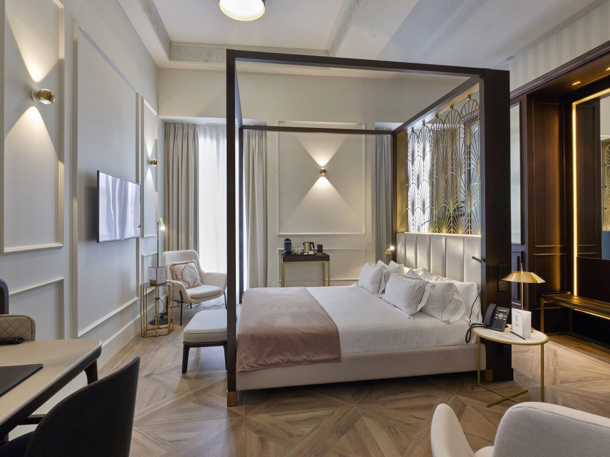 Double Deluxe Queen Bed