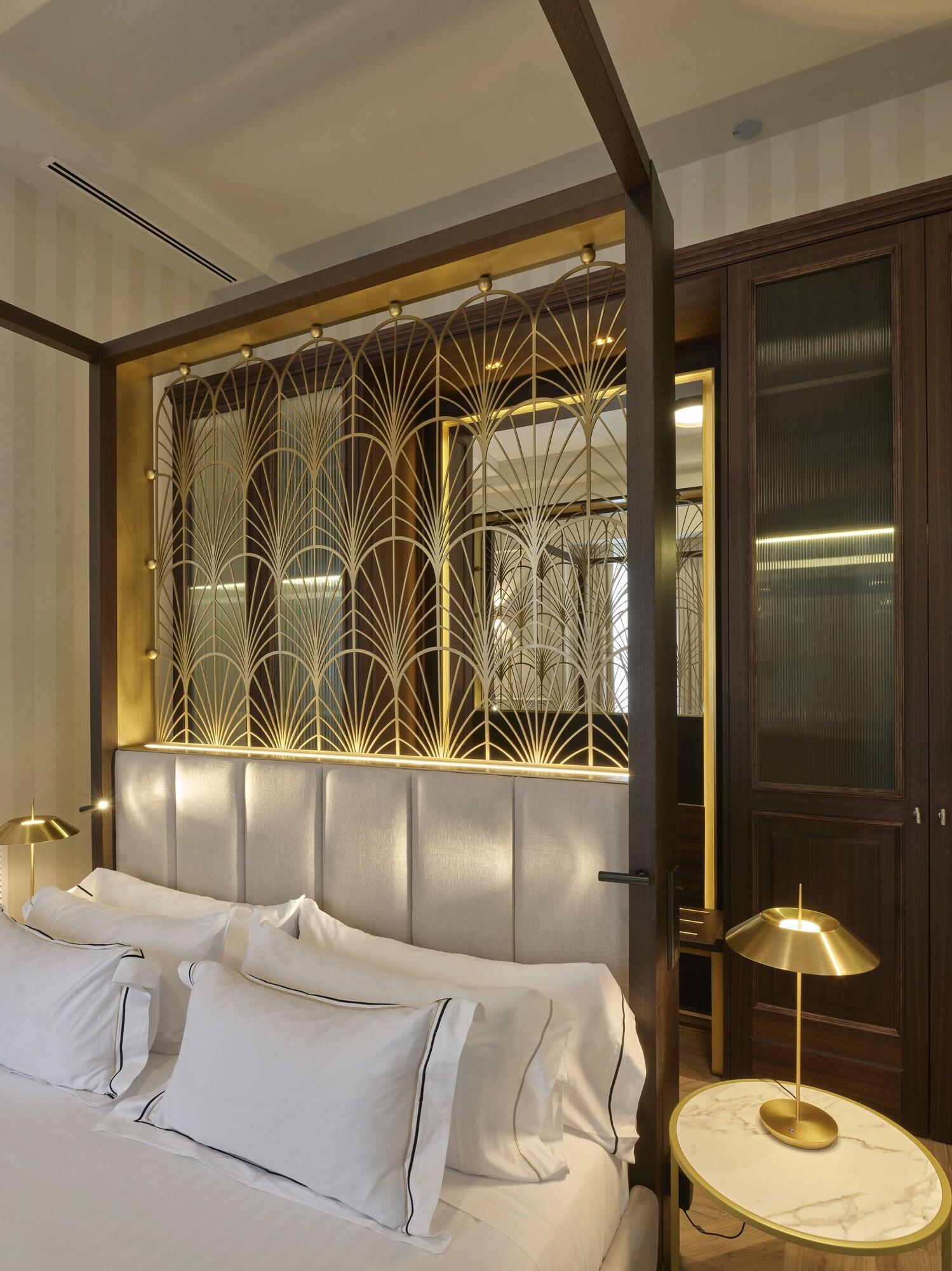 Double Deluxe Queen Bed