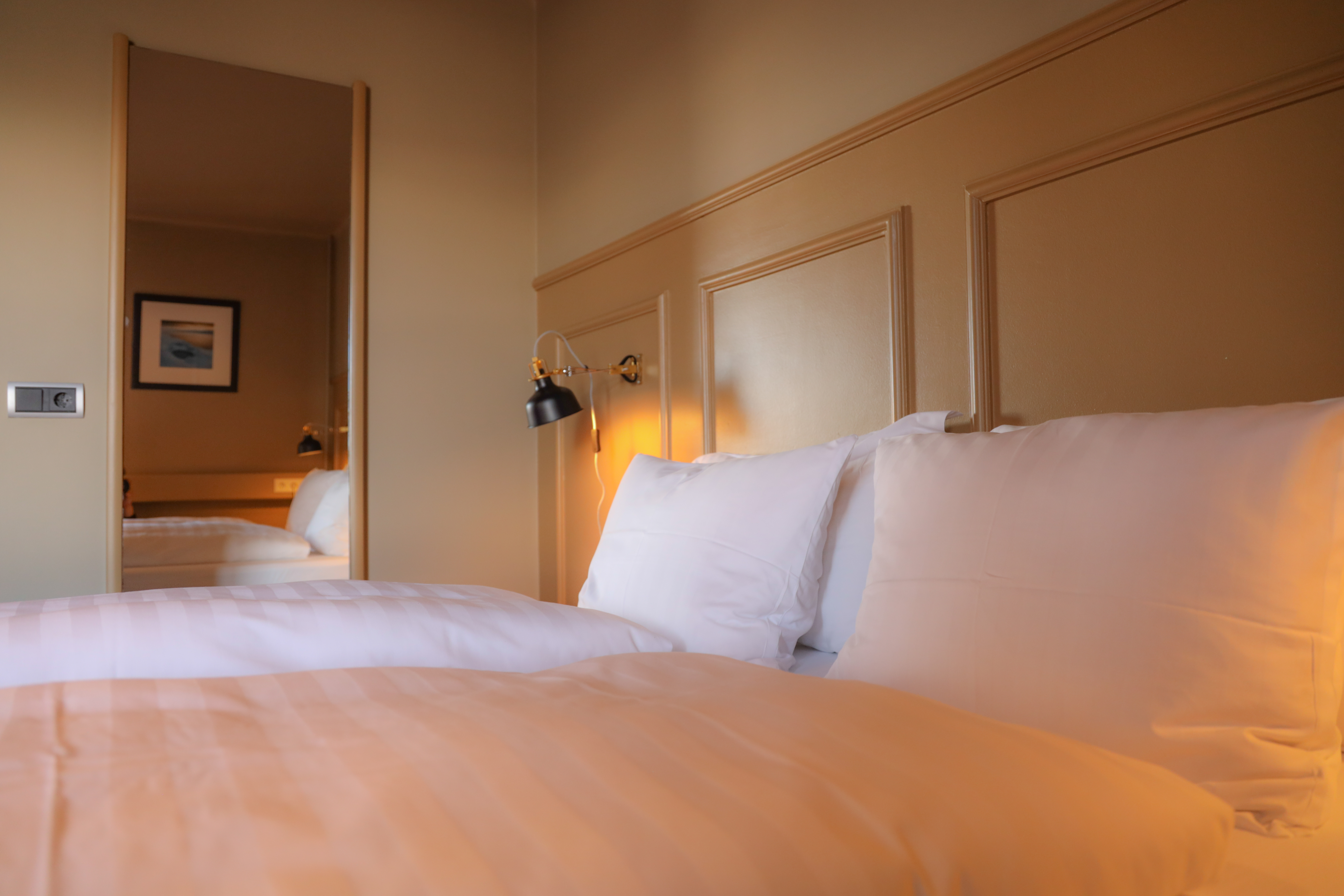 Double Queen Size Bed