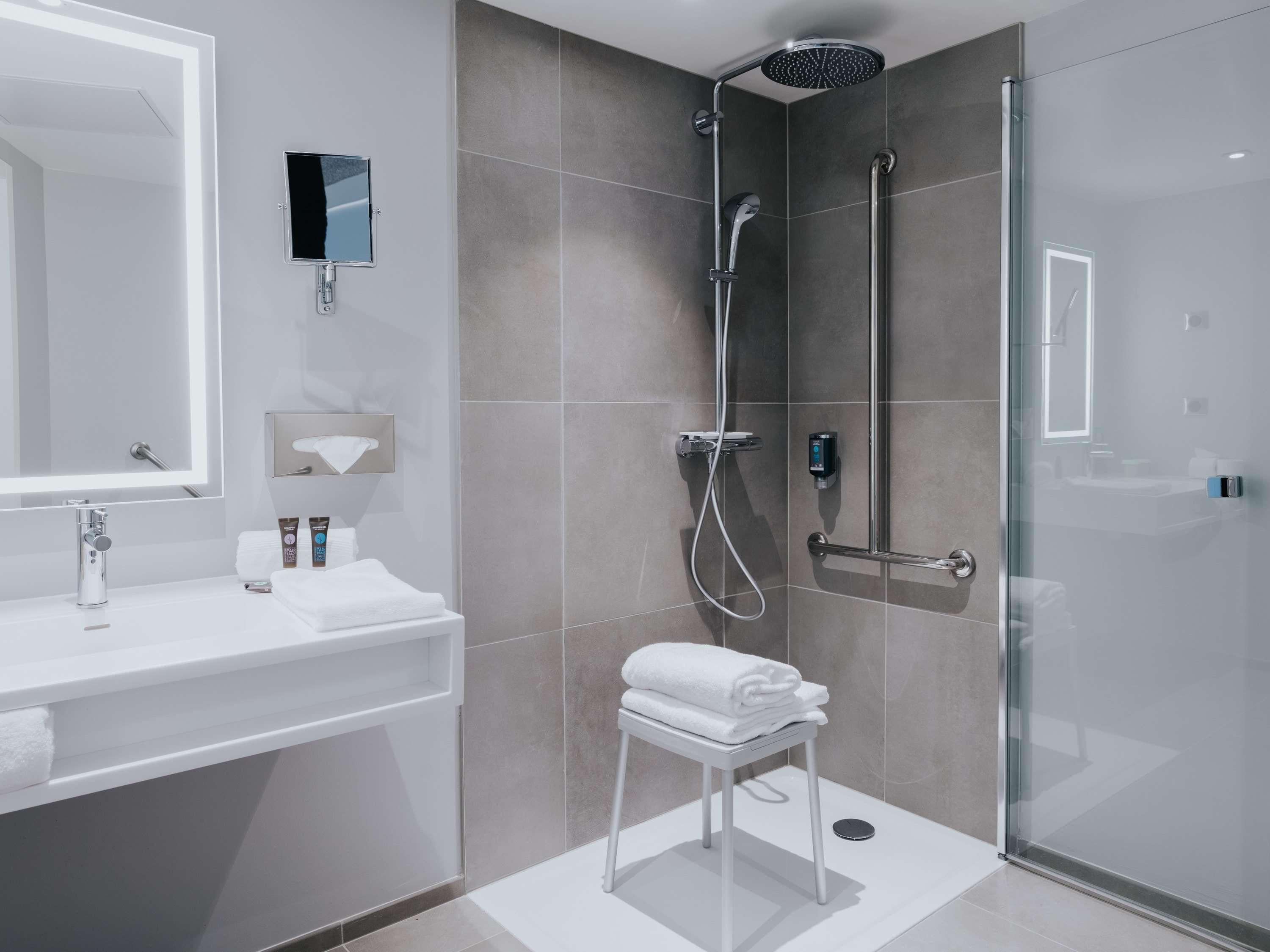 Twin Accessible Superior