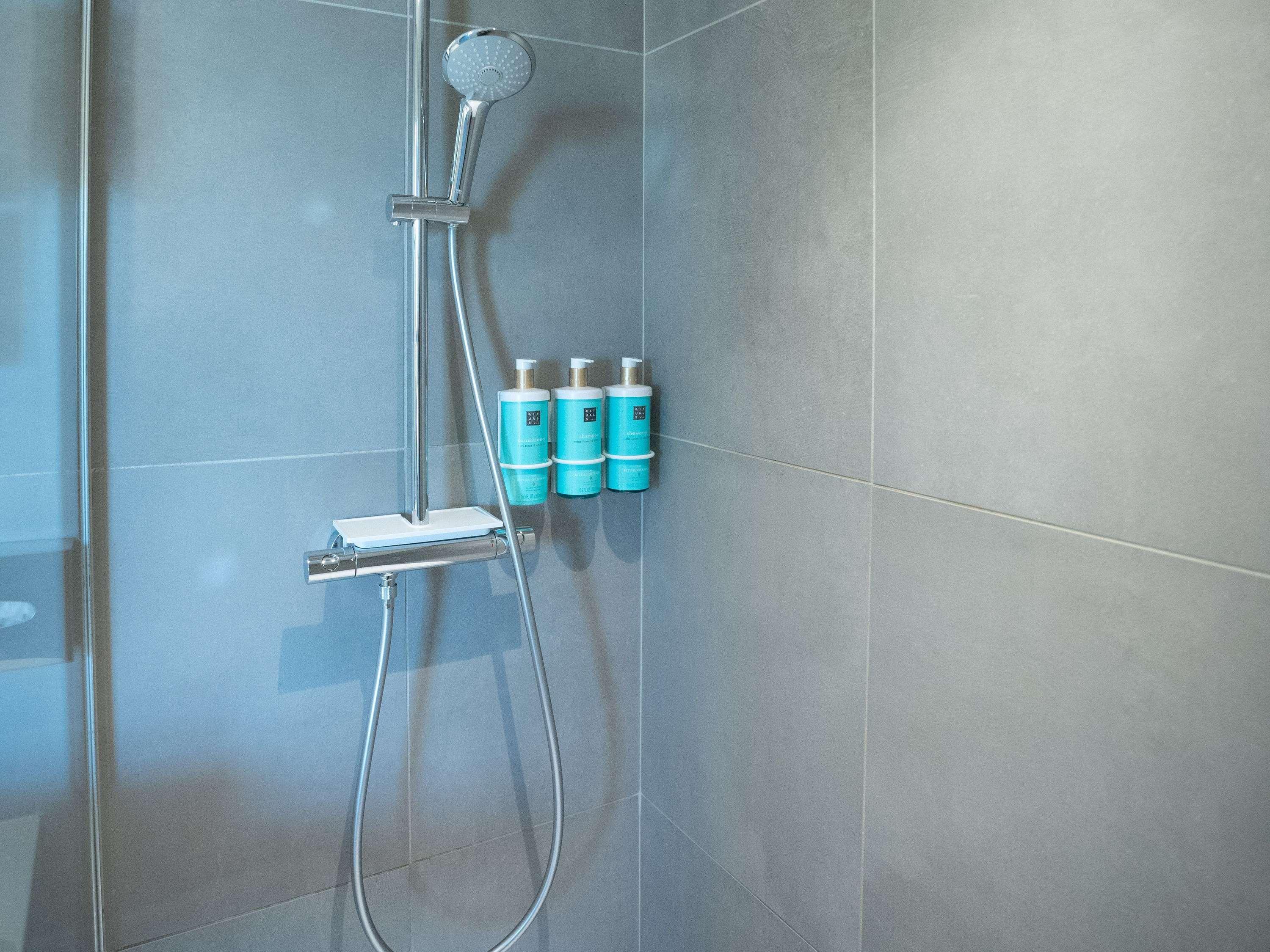 Twin Accessible Superior