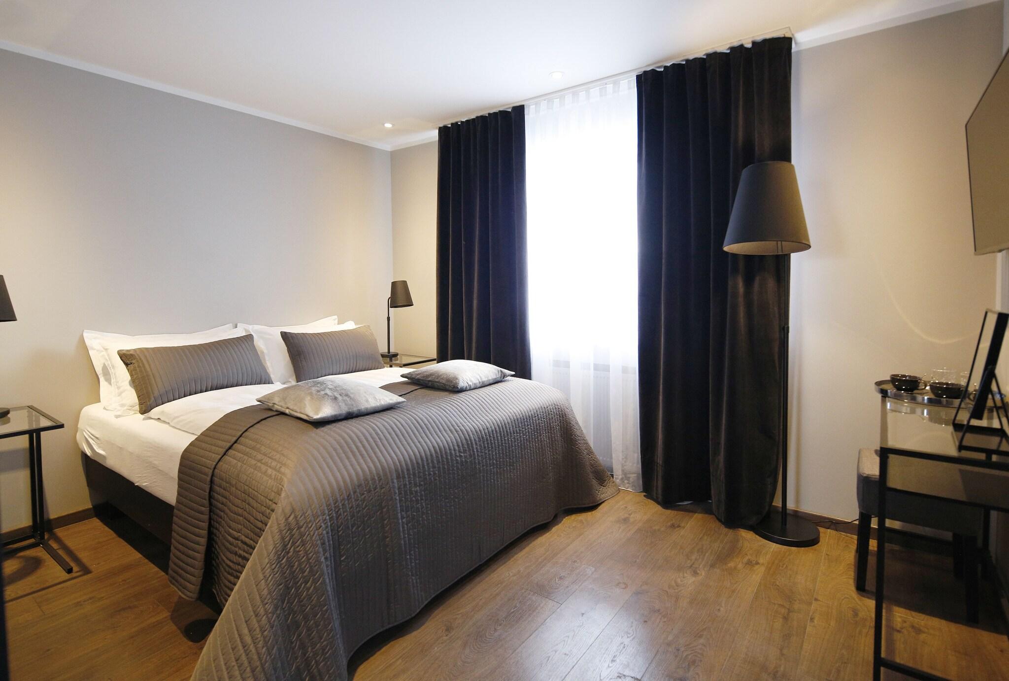 Junior Suite King Size Bed