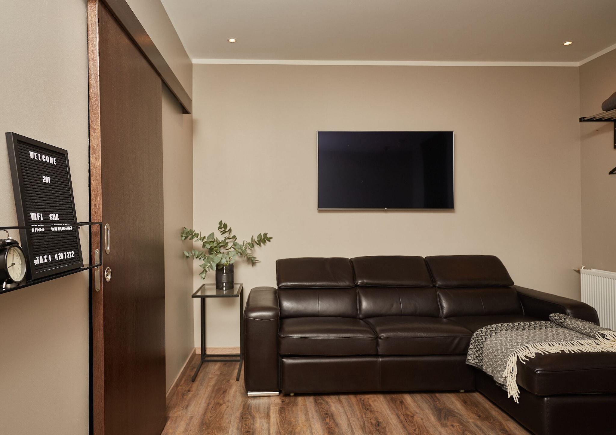 Double Deluxe Queen Bed