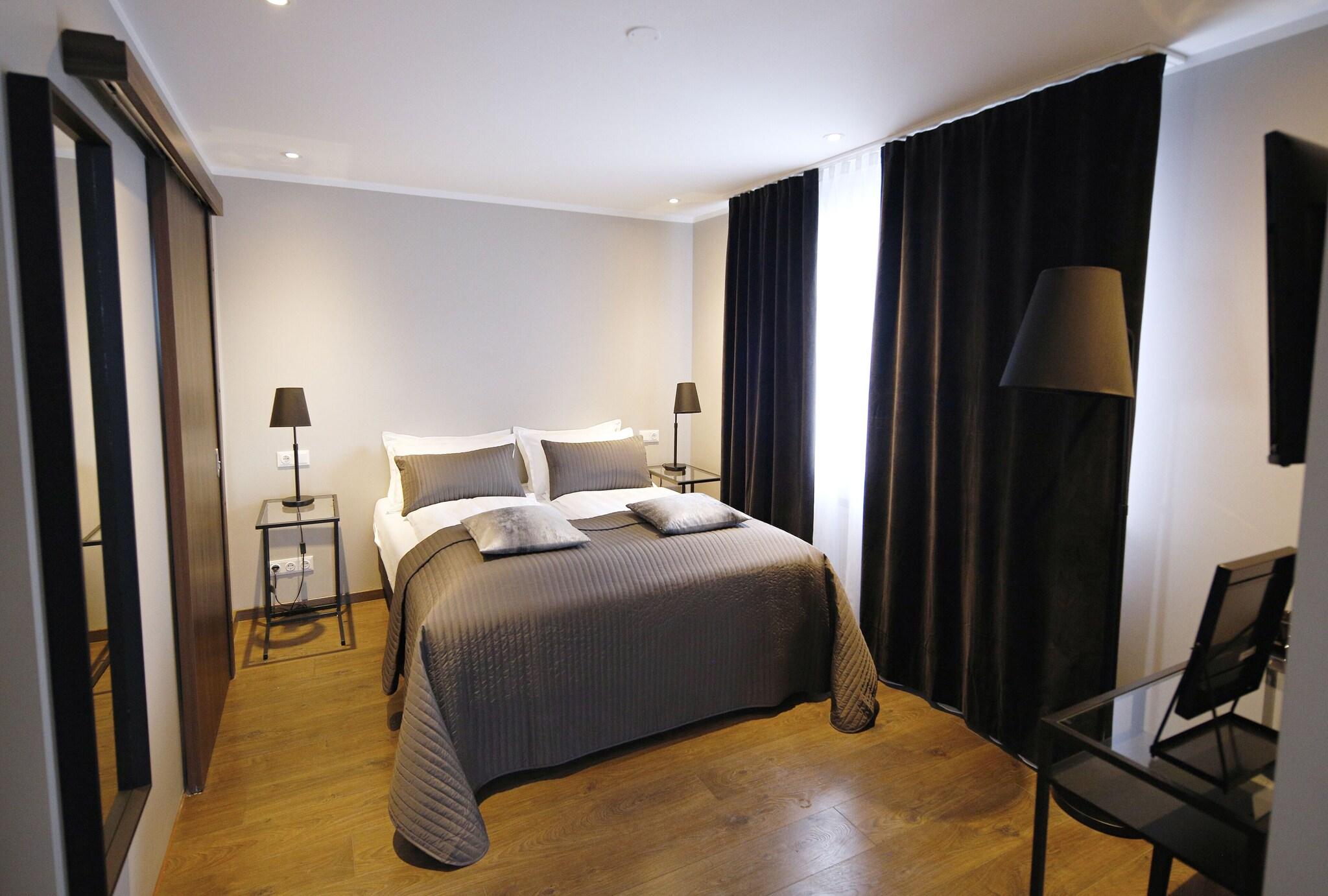 Junior Suite King Size Bed