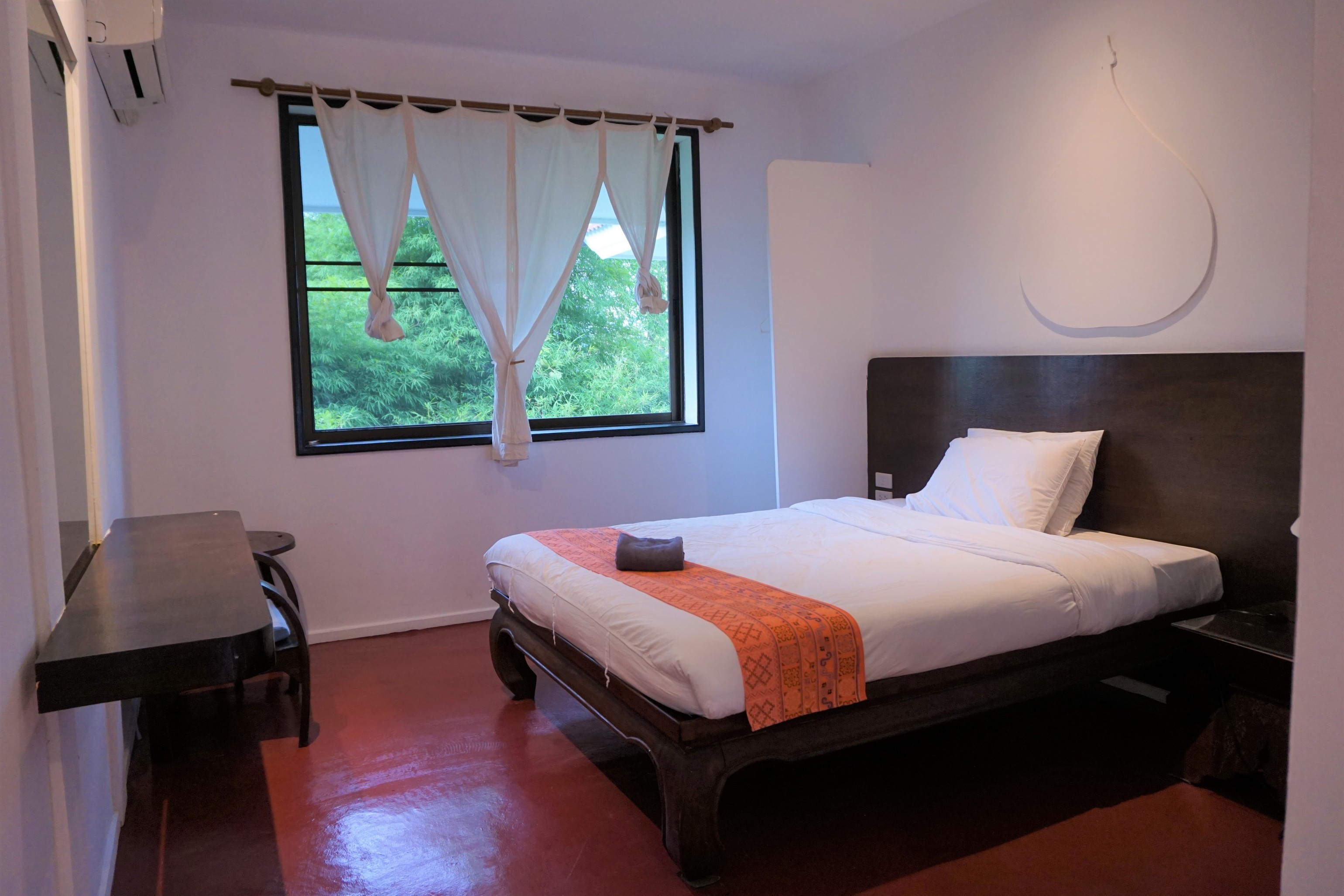 Double or Twin Queen Size Bed