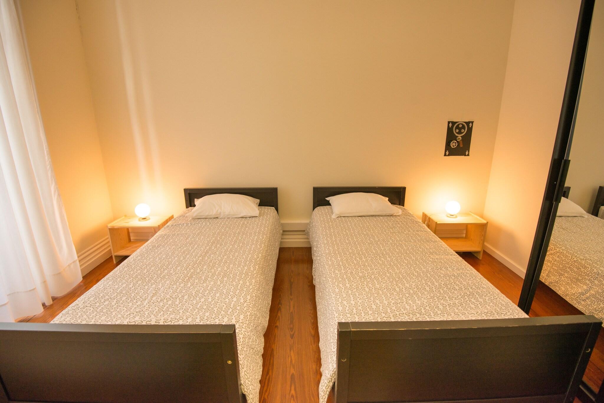 Quadruple with Shared Bathroom