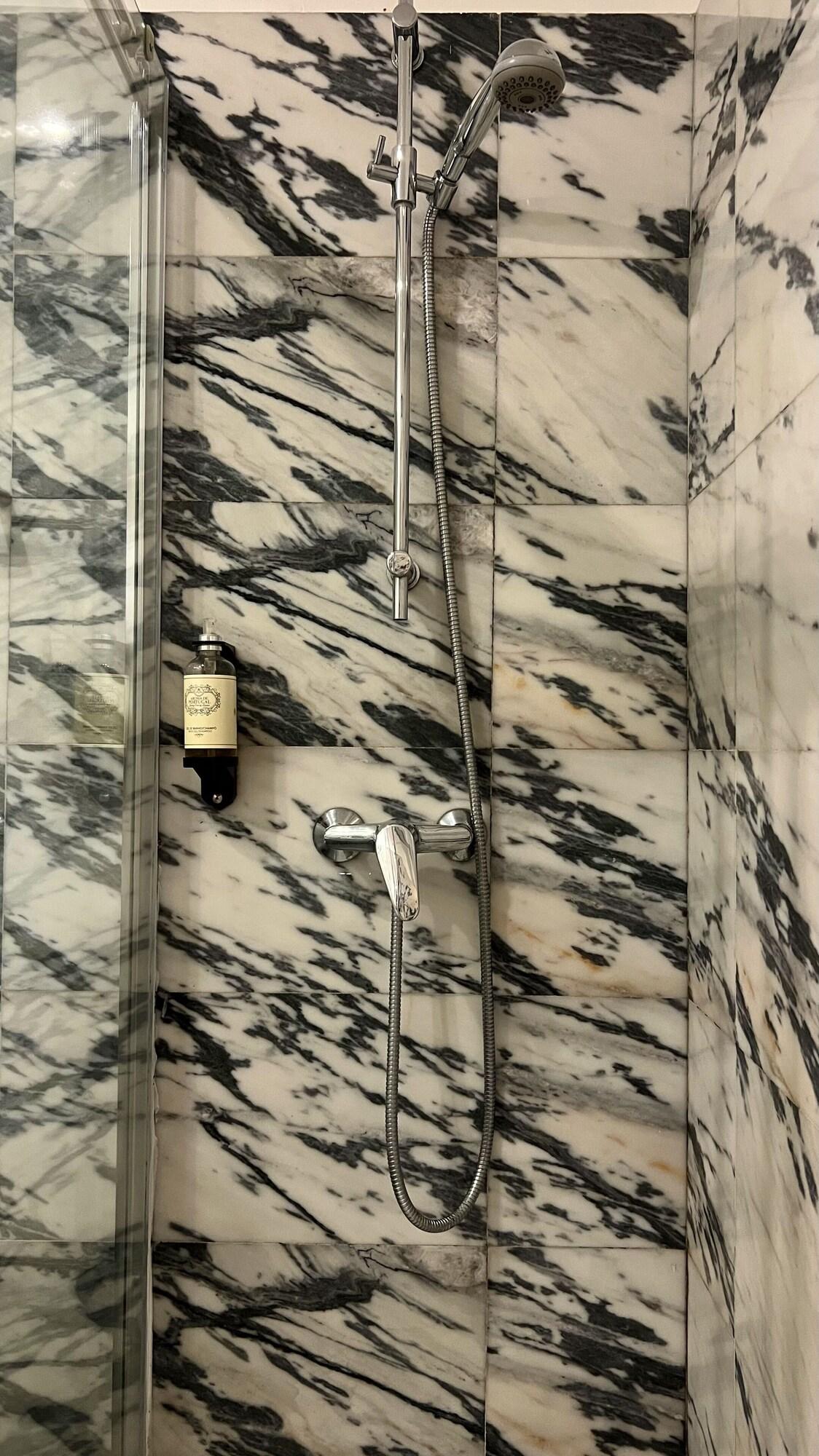 Double Superior Queen Bed