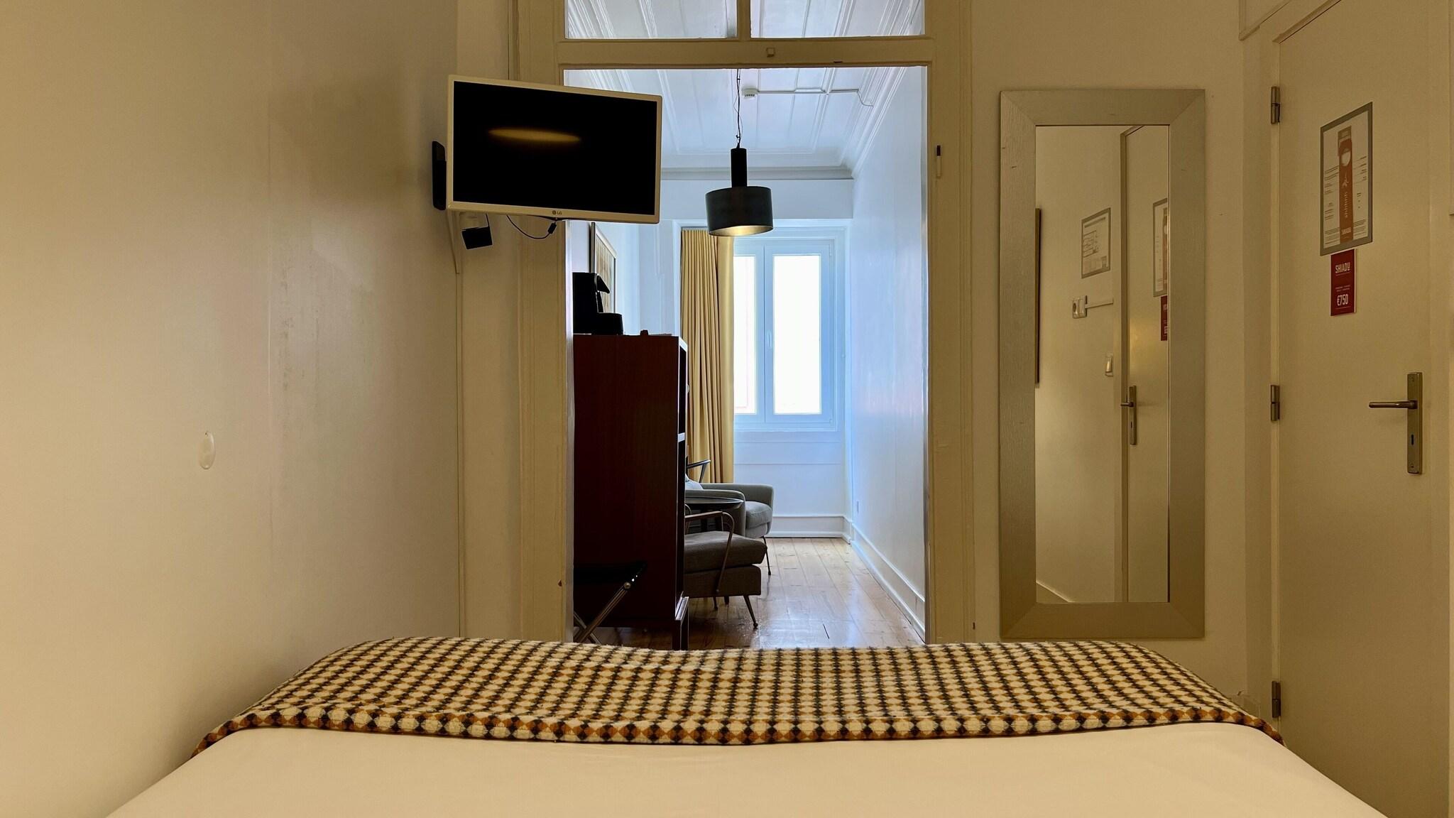 Double Superior Queen Bed