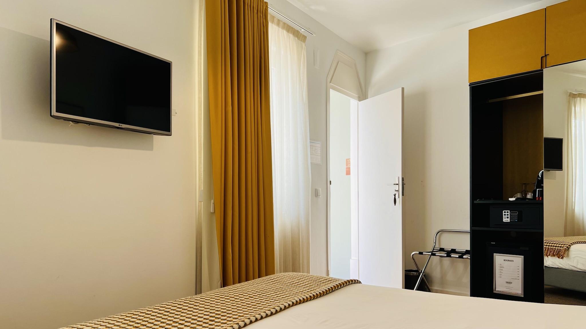 Double Queen Size Bed