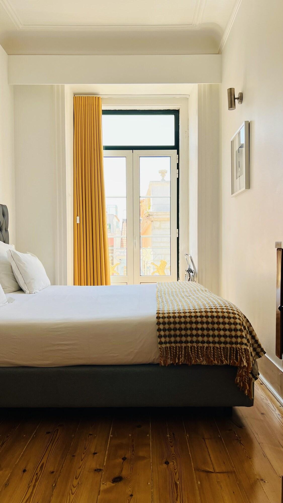 Double Queen Size Bed