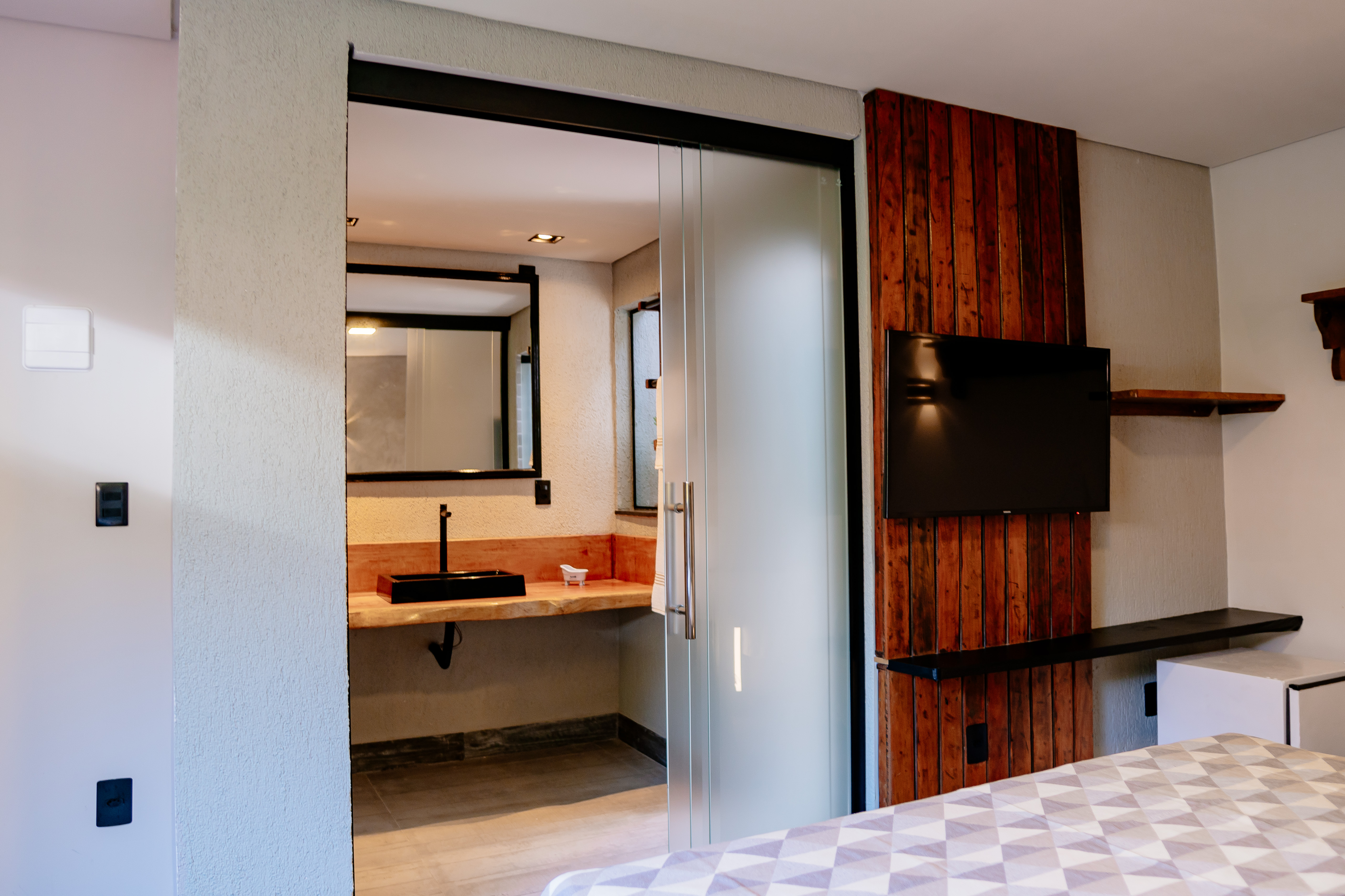 Suite Capacity 4