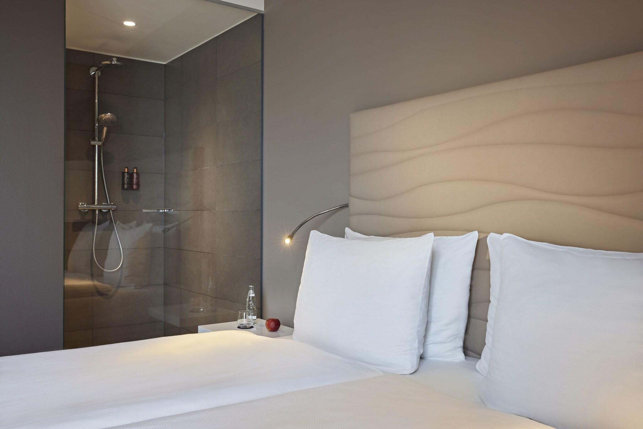 Double King Size Bed