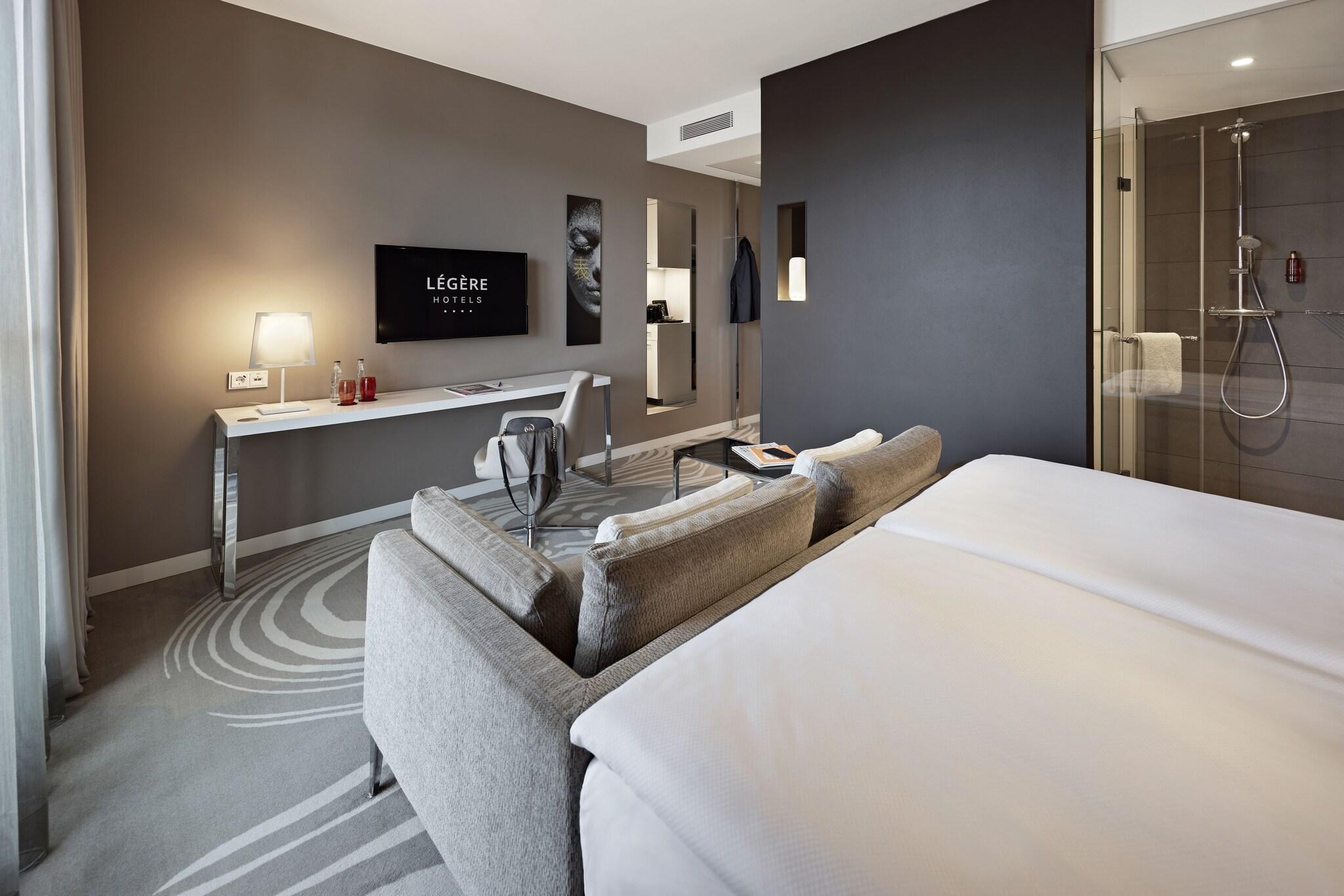 Double Superior King Bed