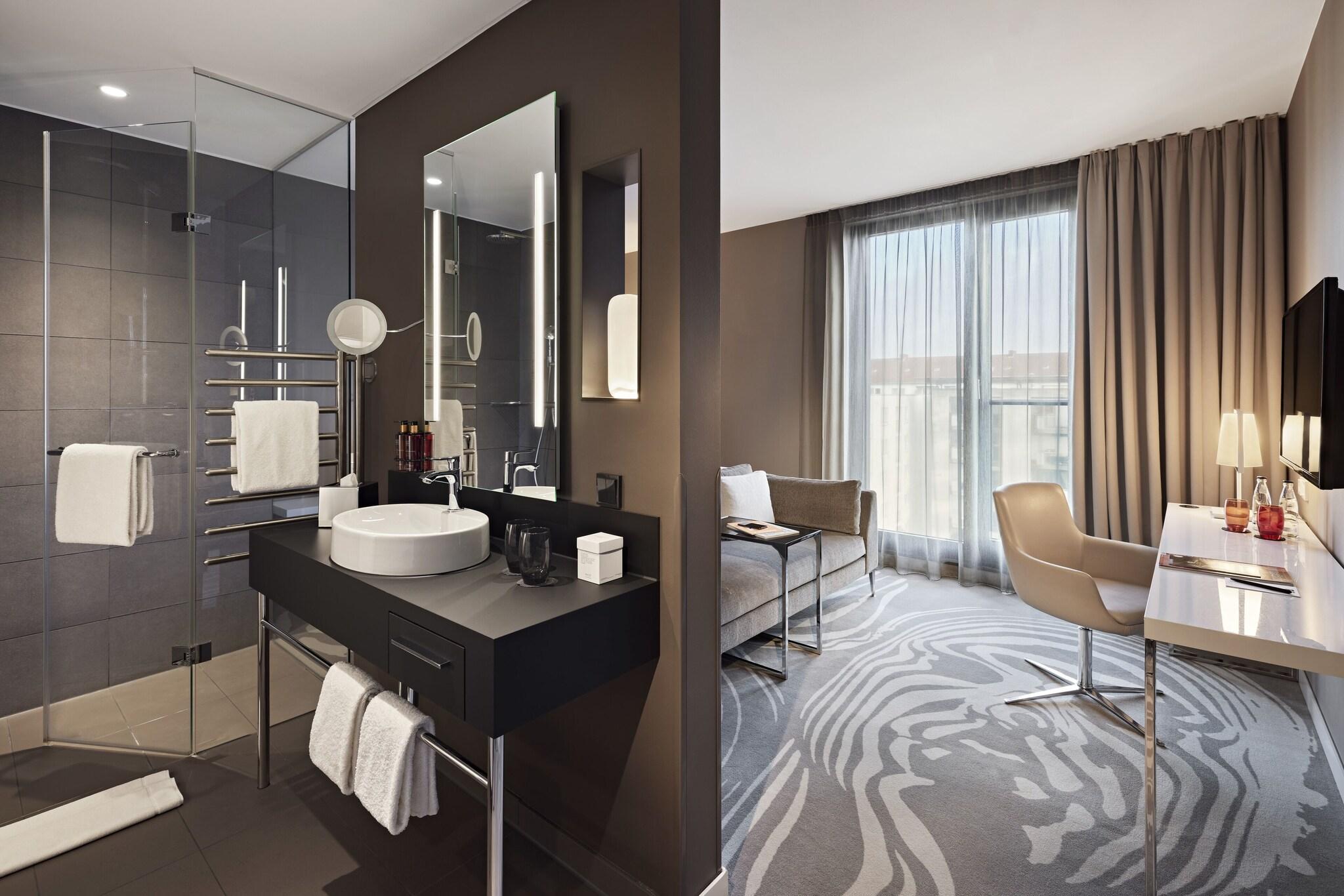 Double Superior King Bed