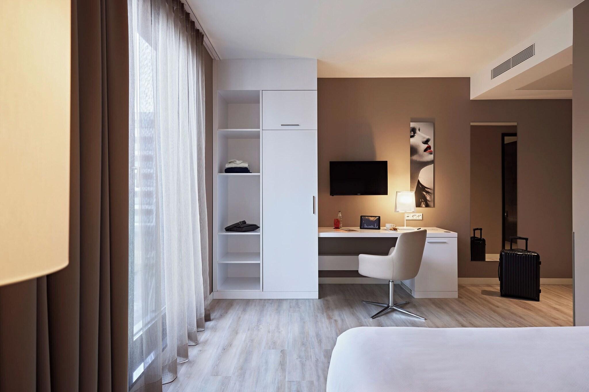 Double King Size Bed